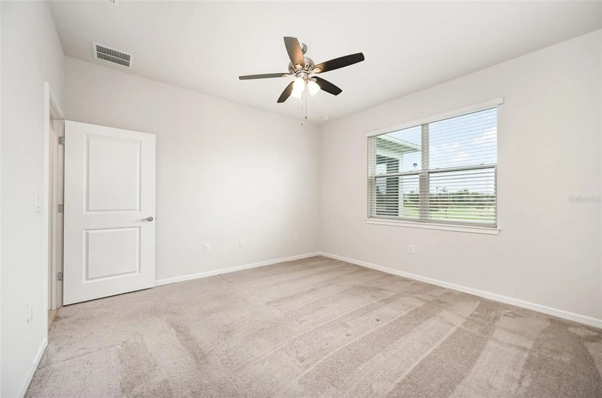 Property Slideshow image 16 of 27 | 2587 cliff way, Saint Cloud, FL, 34771