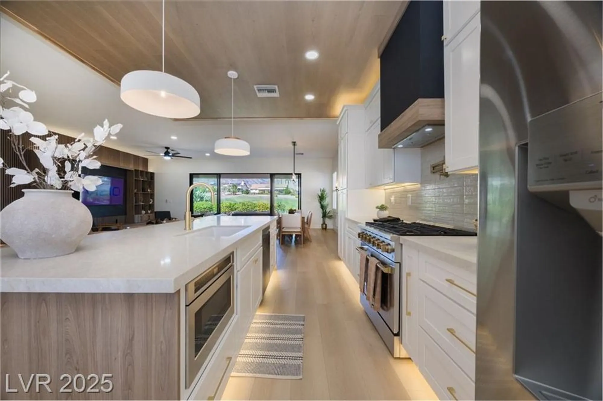 Property Slideshow image 10 of 43 | 2725 youngdale dr, Las Vegas, NV, 89134