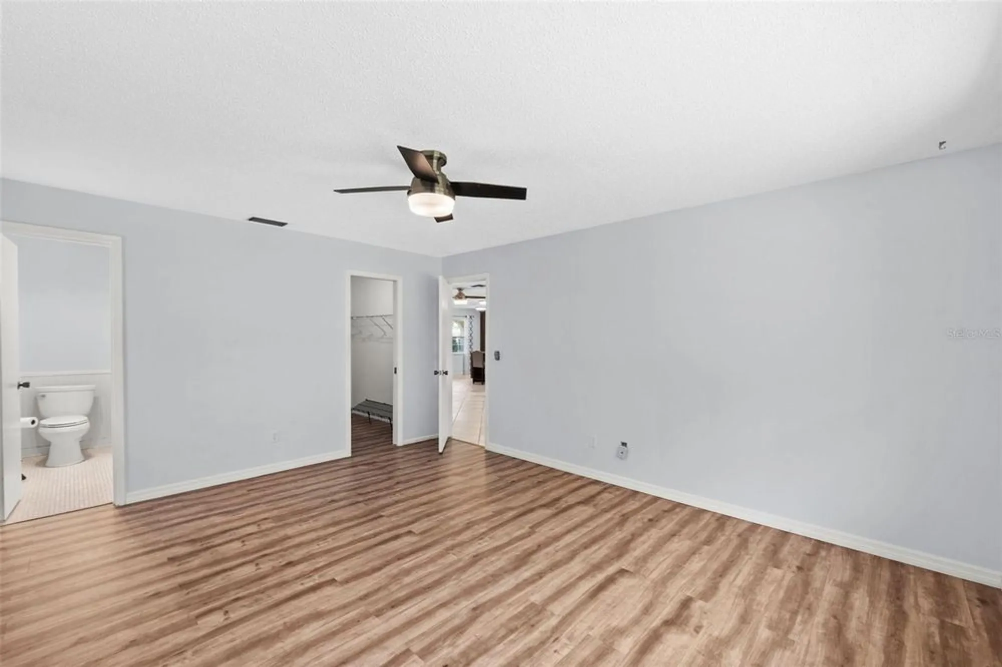 Property Slideshow image 41 of 70 | 7082 w country club dr n # 7082, Sarasota, FL, 34243