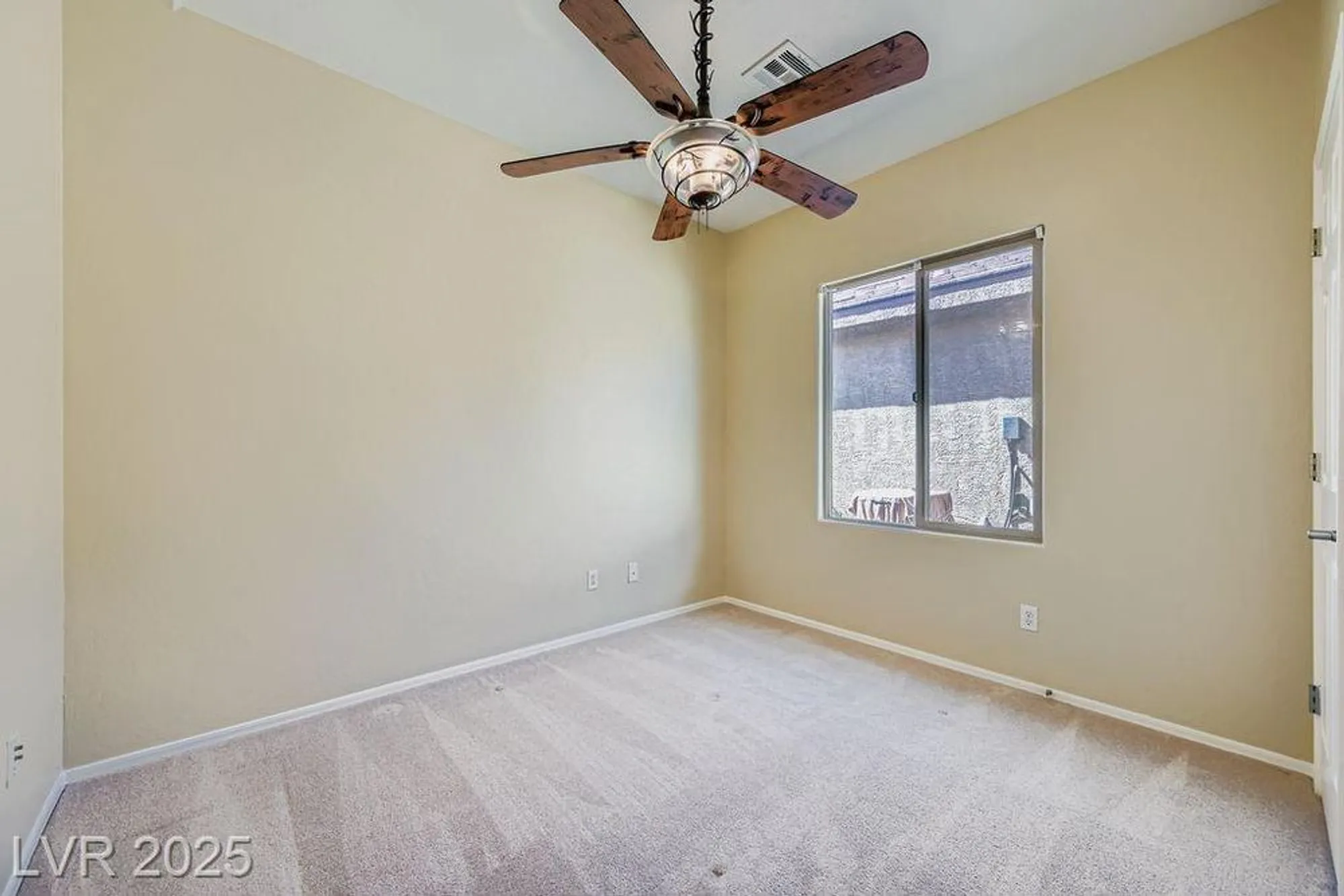 Property Slideshow image 12 of 19 | 6090 falconer ave, Las Vegas, NV, 89122