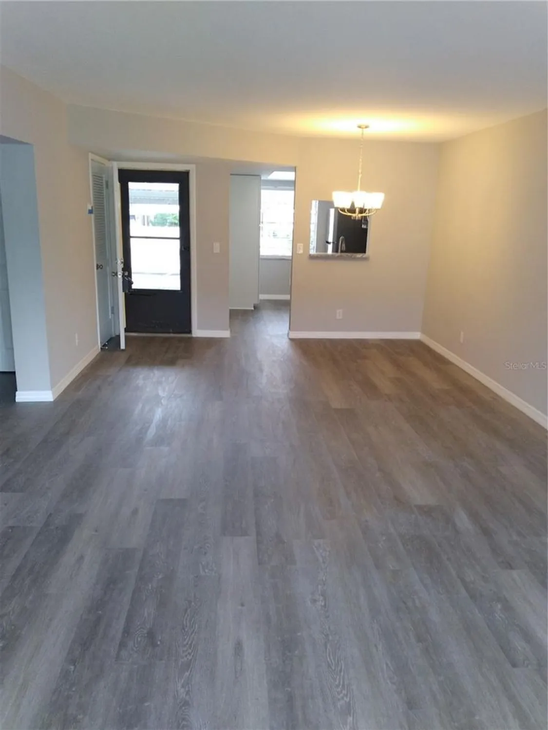 Property Slideshow image 11 of 16 | 1415 doolittle ln 104, Dunedin, FL, 34698