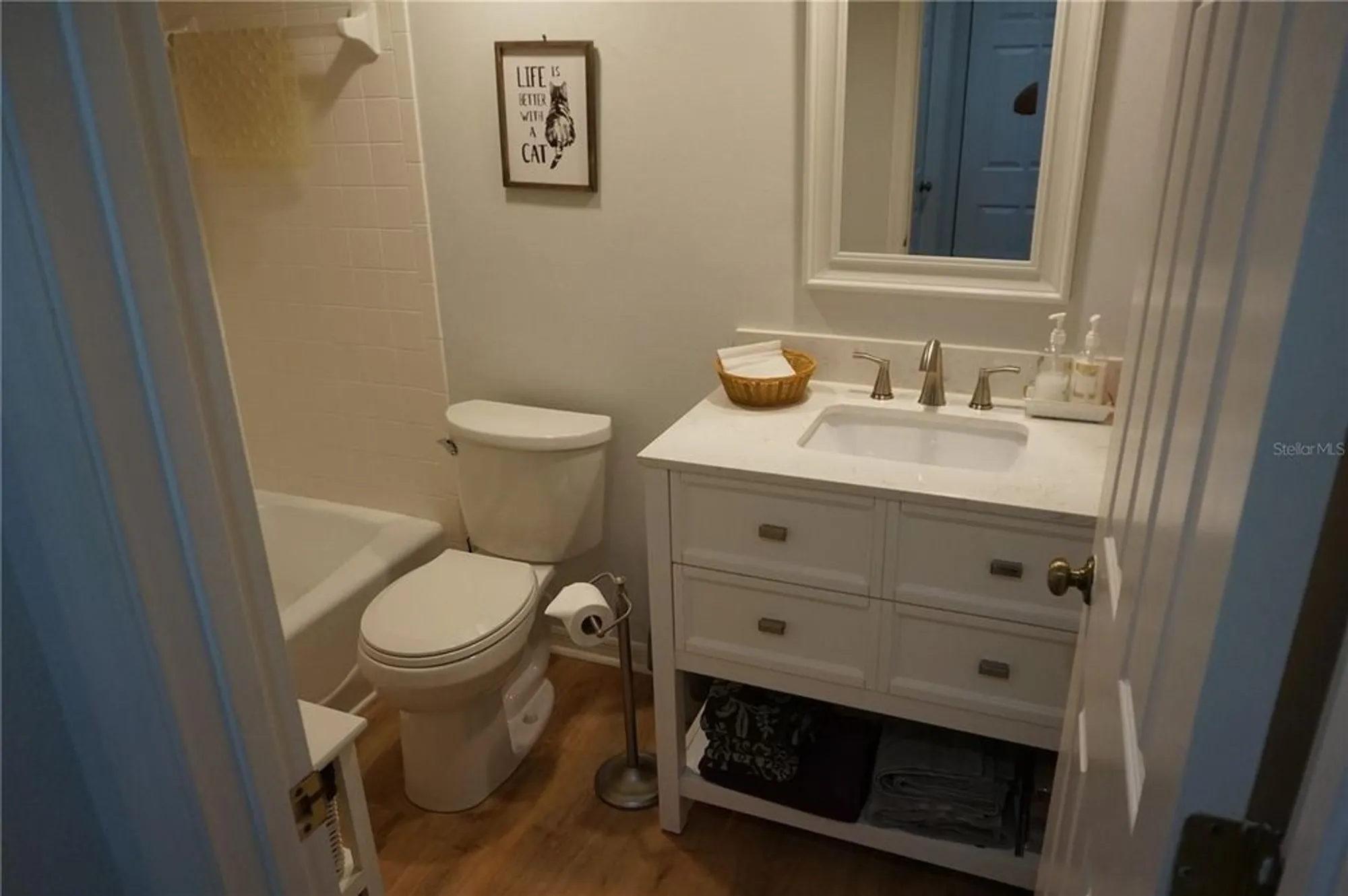 Property Slideshow image 25 of 35 | 789 harrington lake dr 68, Venice, FL, 34293