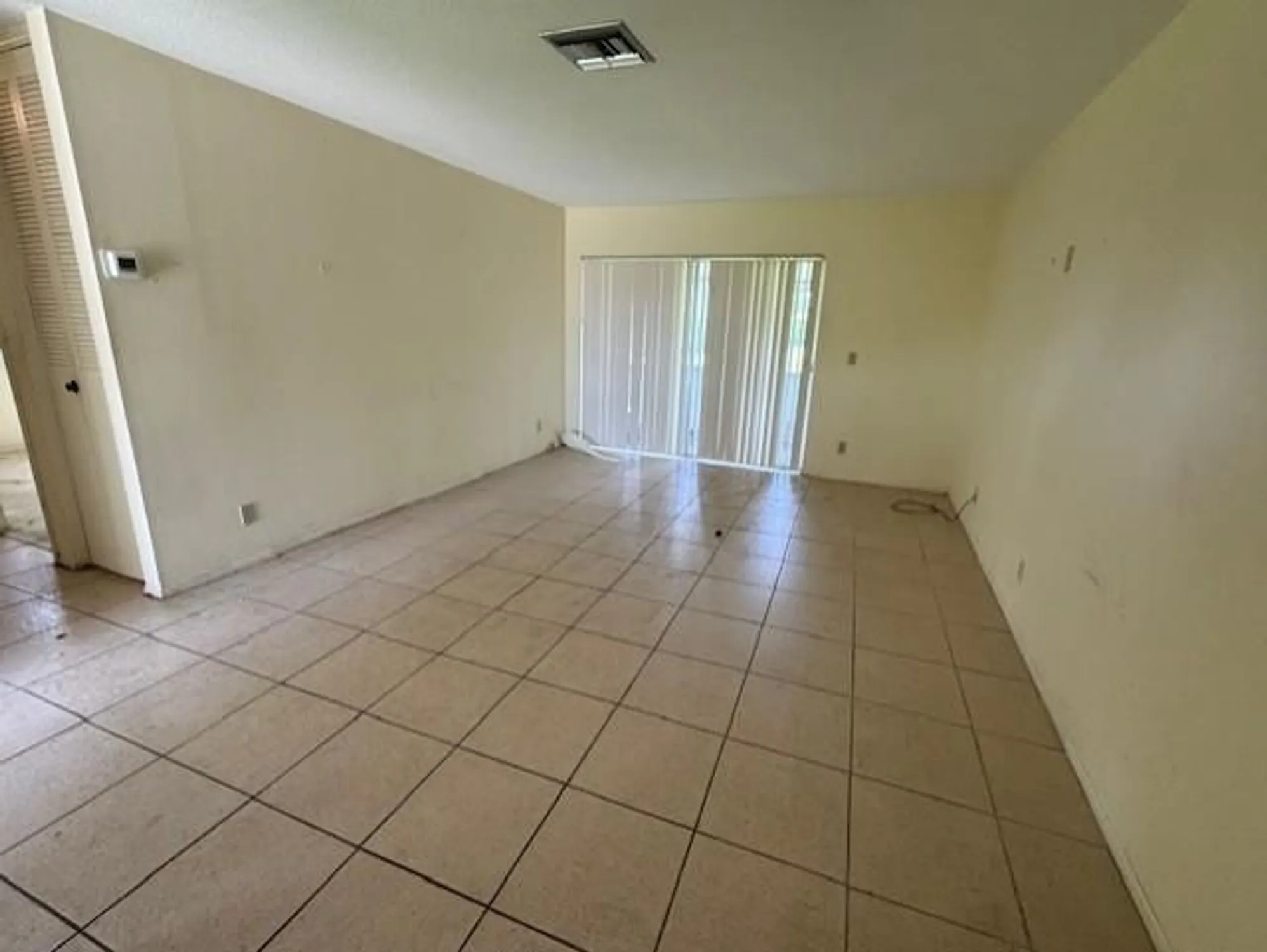 Property Slideshow image 3 of 3 | 2590 barkley dr j, West Palm Beach, FL, 33415