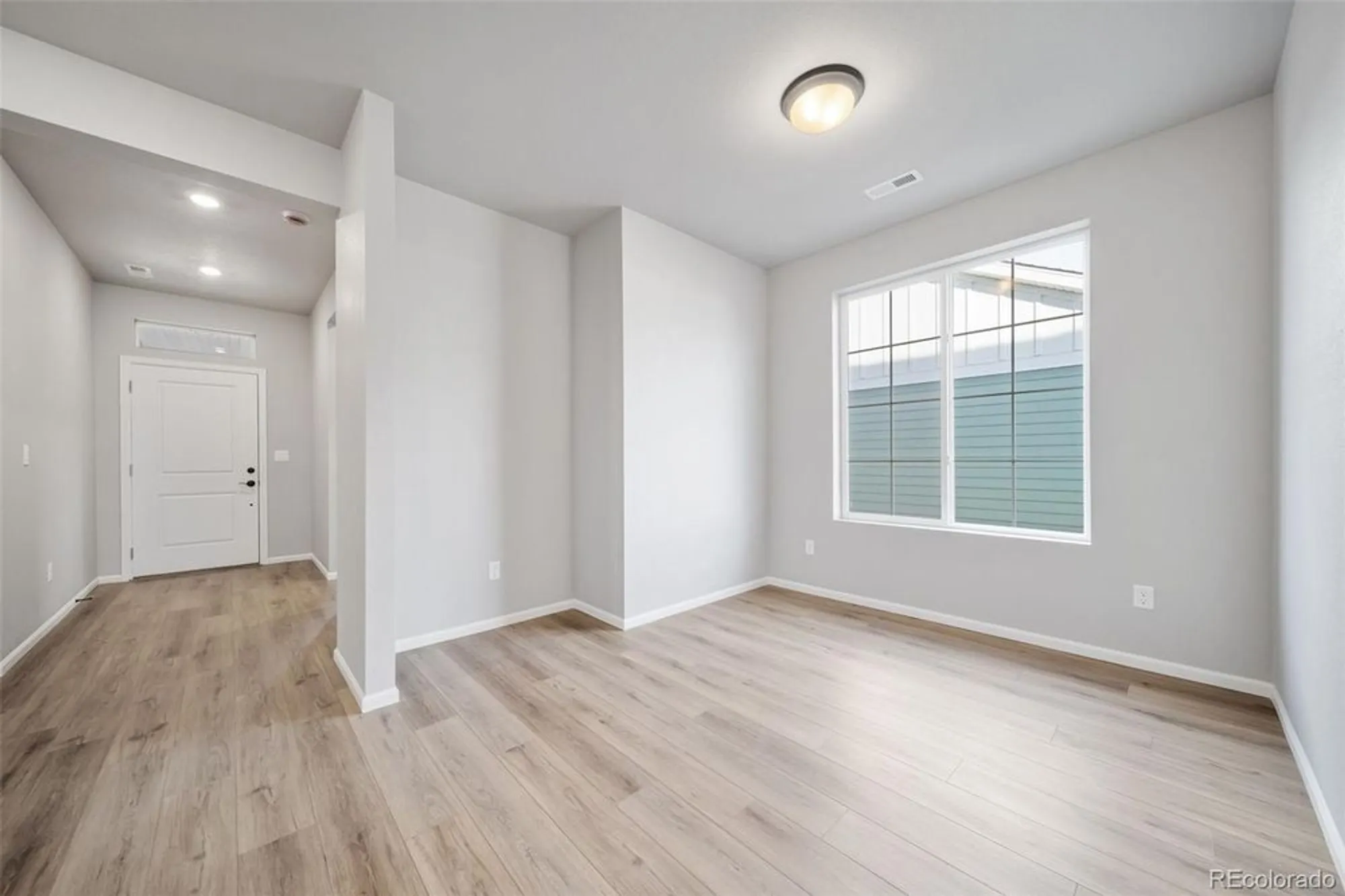 Property Slideshow image 11 of 26 | 22304 e 49th pl, Aurora, CO, 80019