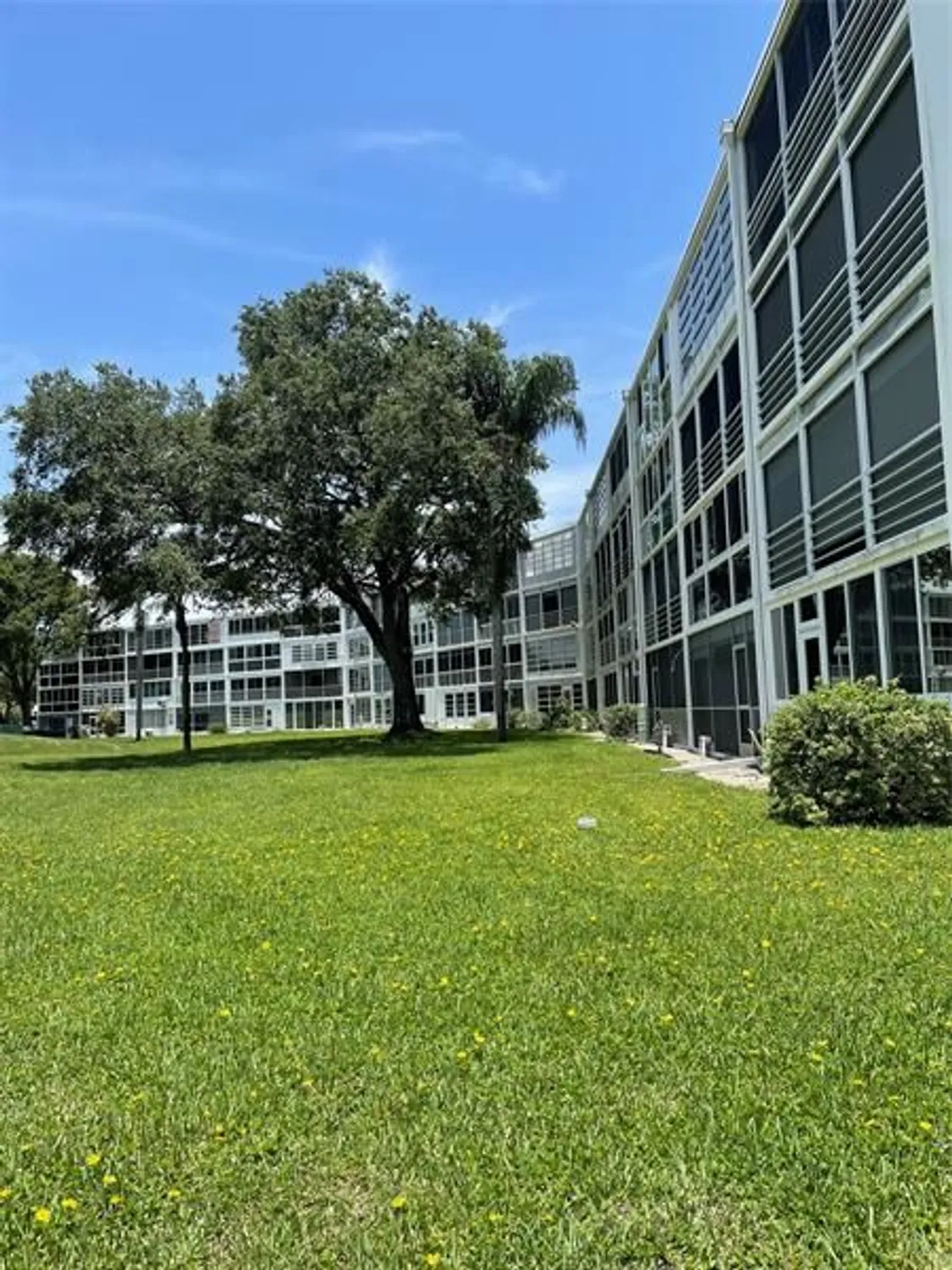 Property Slideshow image 30 of 68 | 2022 ellesmere b # 2022, Deerfield Beach, FL, 33442