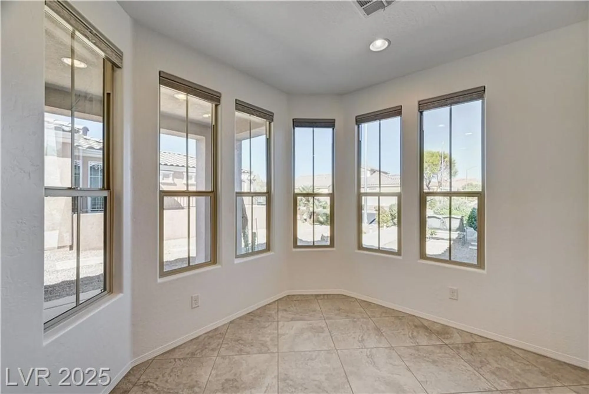 Property Slideshow image 18 of 37 | 3621 jasmine heights ave, North Las Vegas, NV, 89081