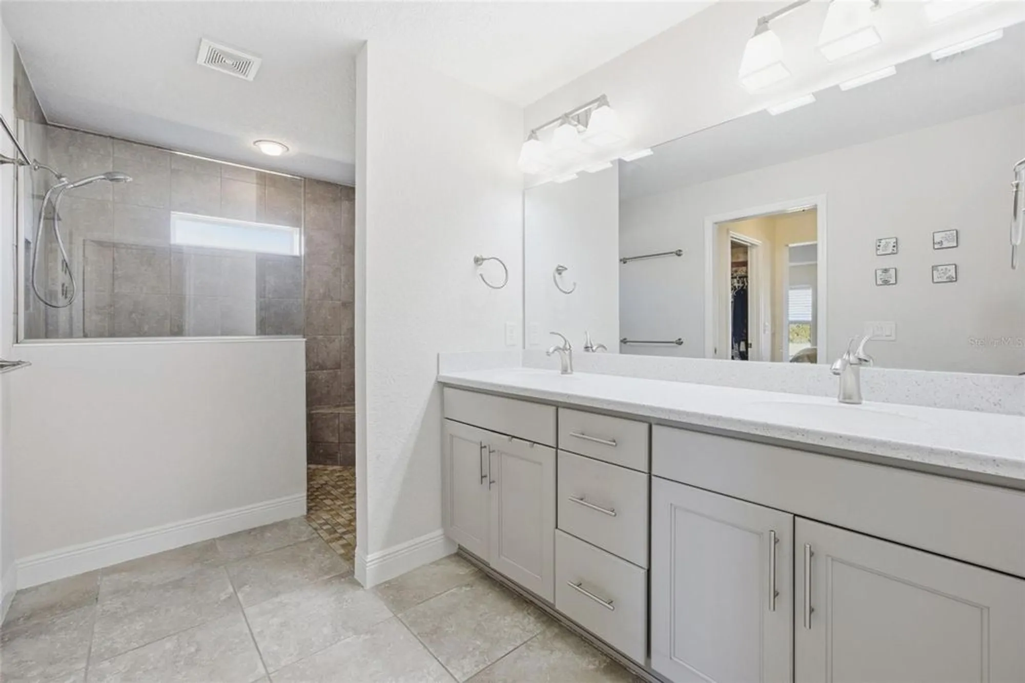 Property Slideshow image 26 of 61 | 4846 audrey marie ct, Oxford, FL, 34484