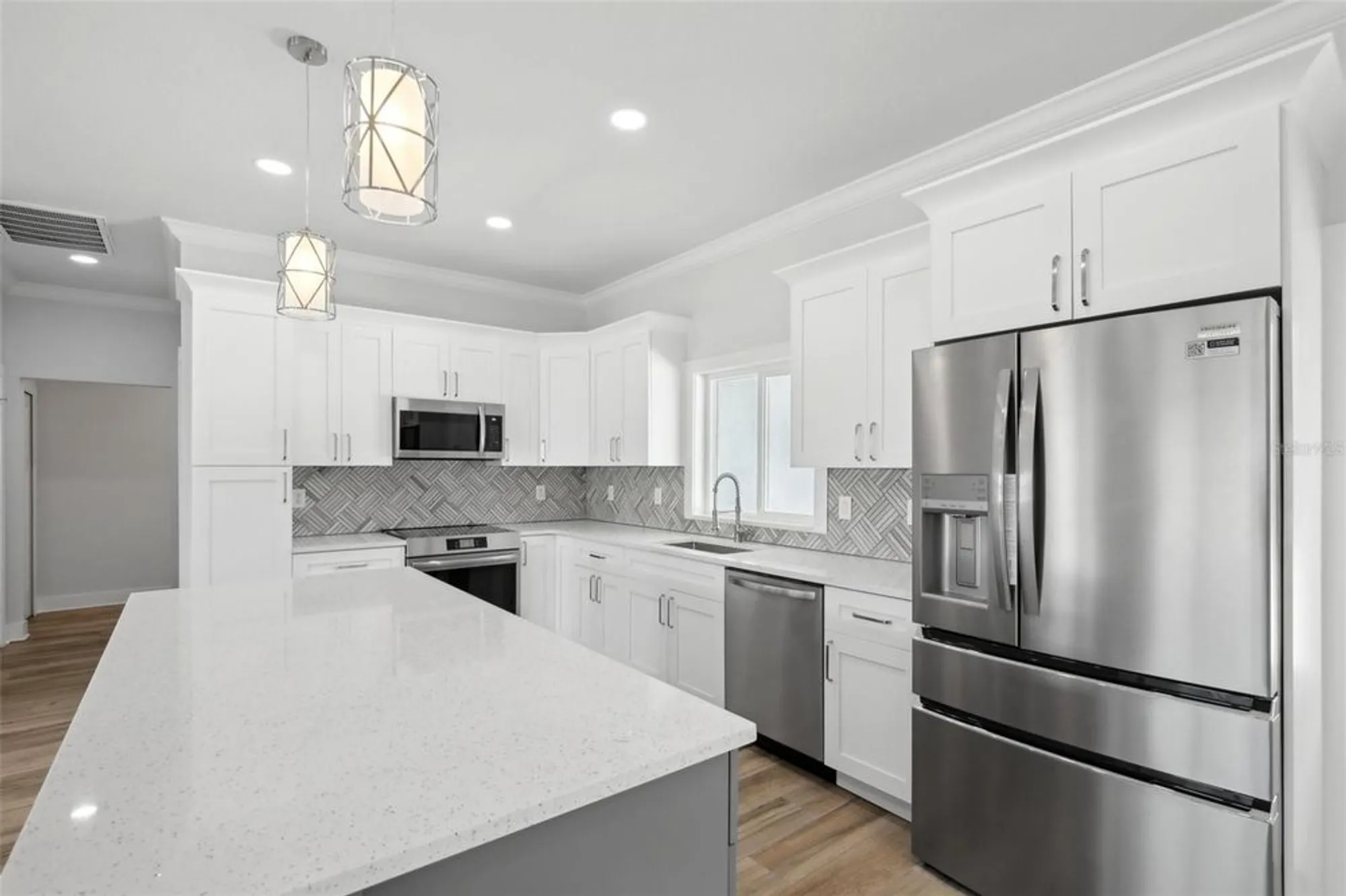 Property Slideshow image 11 of 32 | 718 desert hills way, Sun City Center, FL, 33573