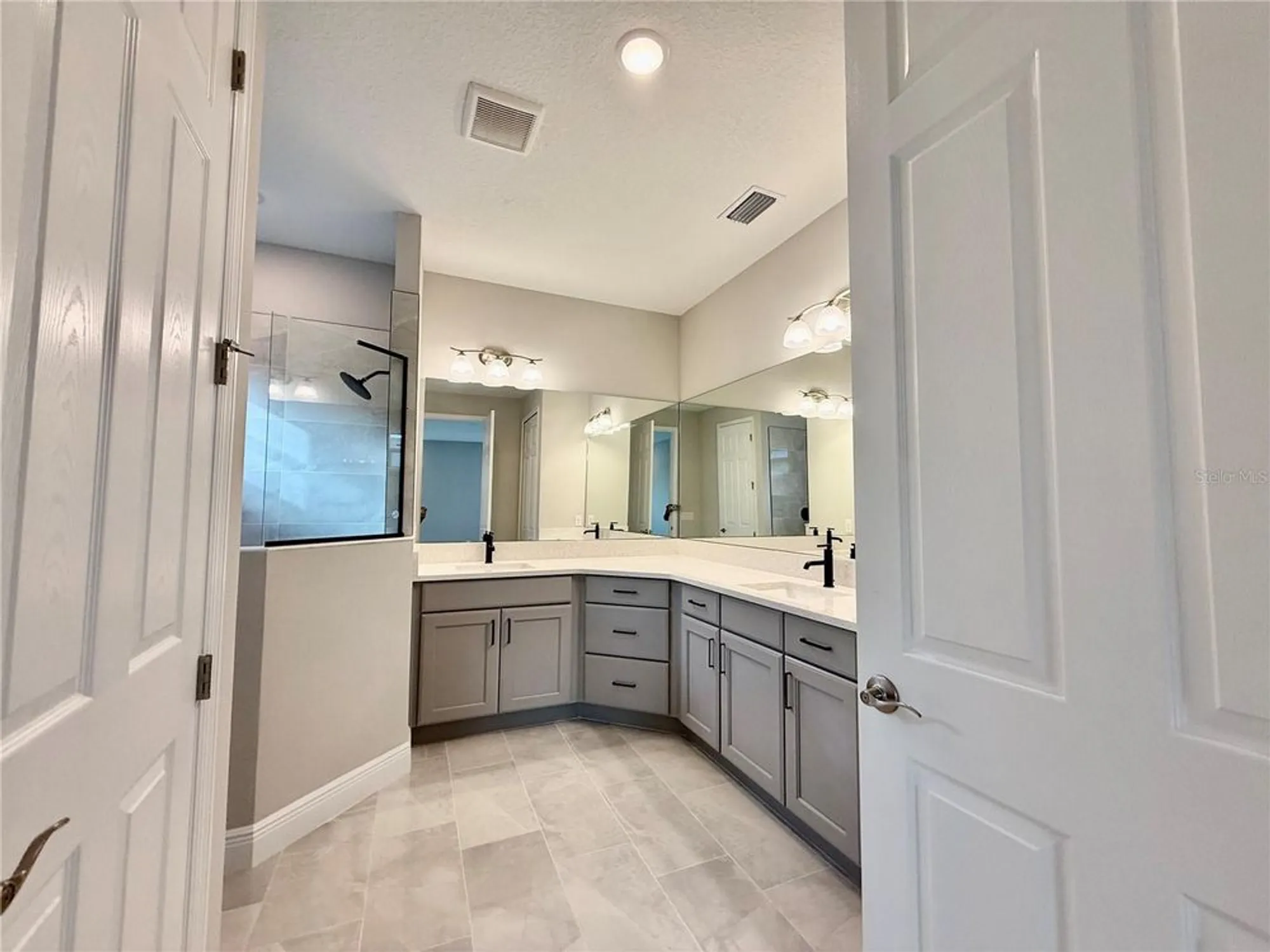 Property Slideshow image 21 of 50 | 2046 wallingford loop, Mount Dora, FL, 32757