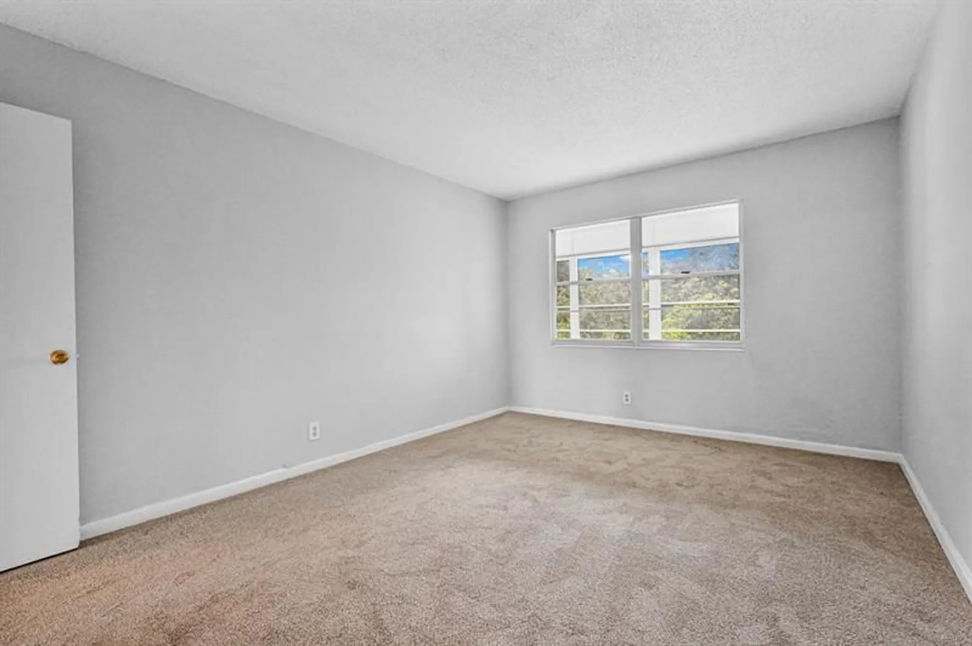 Property Slideshow image 28 of 47 | 2038 newport h # 2038, Deerfield Beach, FL, 33442