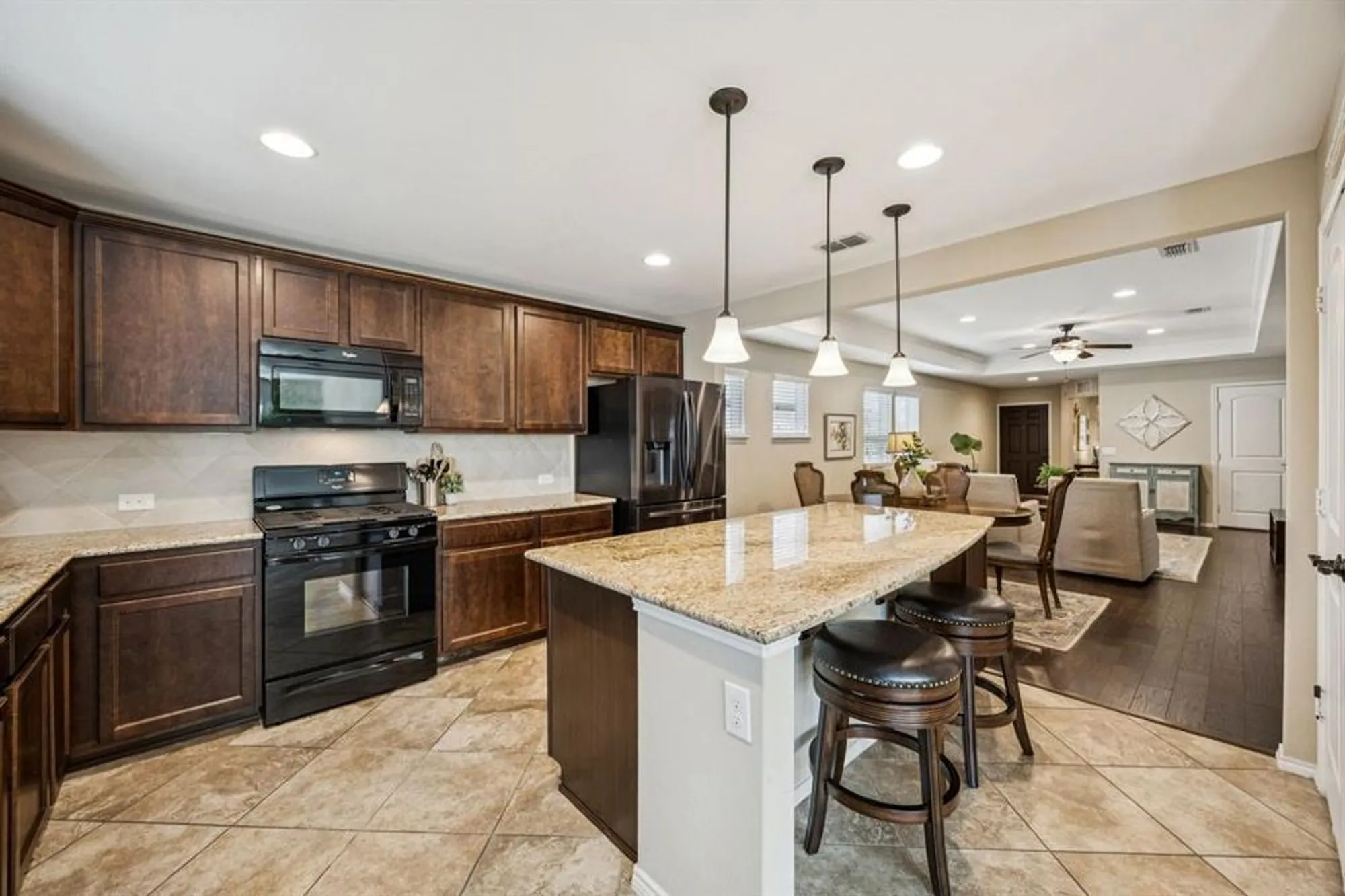 Property Slideshow image 11 of 27 | 7673 gulf breeze ln, Frisco, TX, 75036