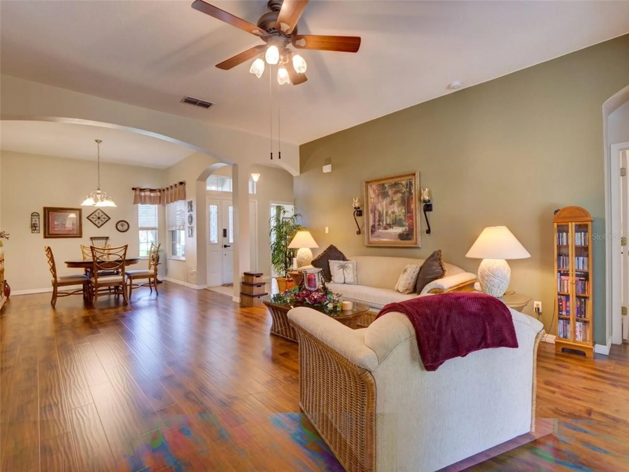 Property Slideshow image 8 of 30 | 25301 forest oak ct, Leesburg, FL, 34748
