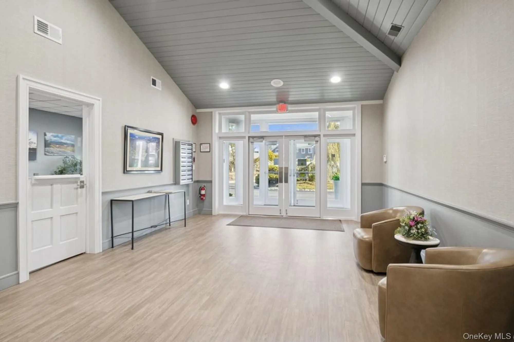 Property Slideshow image 9 of 18 | 416 lindsay ln, Moriches, NY, 11955