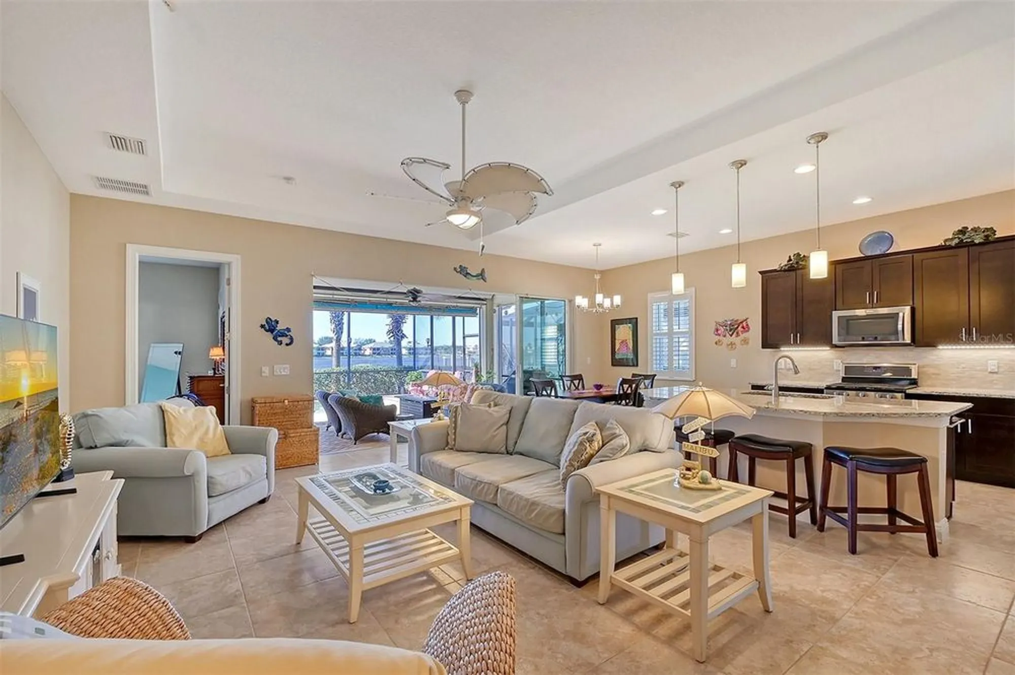 Property Slideshow image 15 of 100 | 1014 overlook ct, Bradenton, FL, 34208