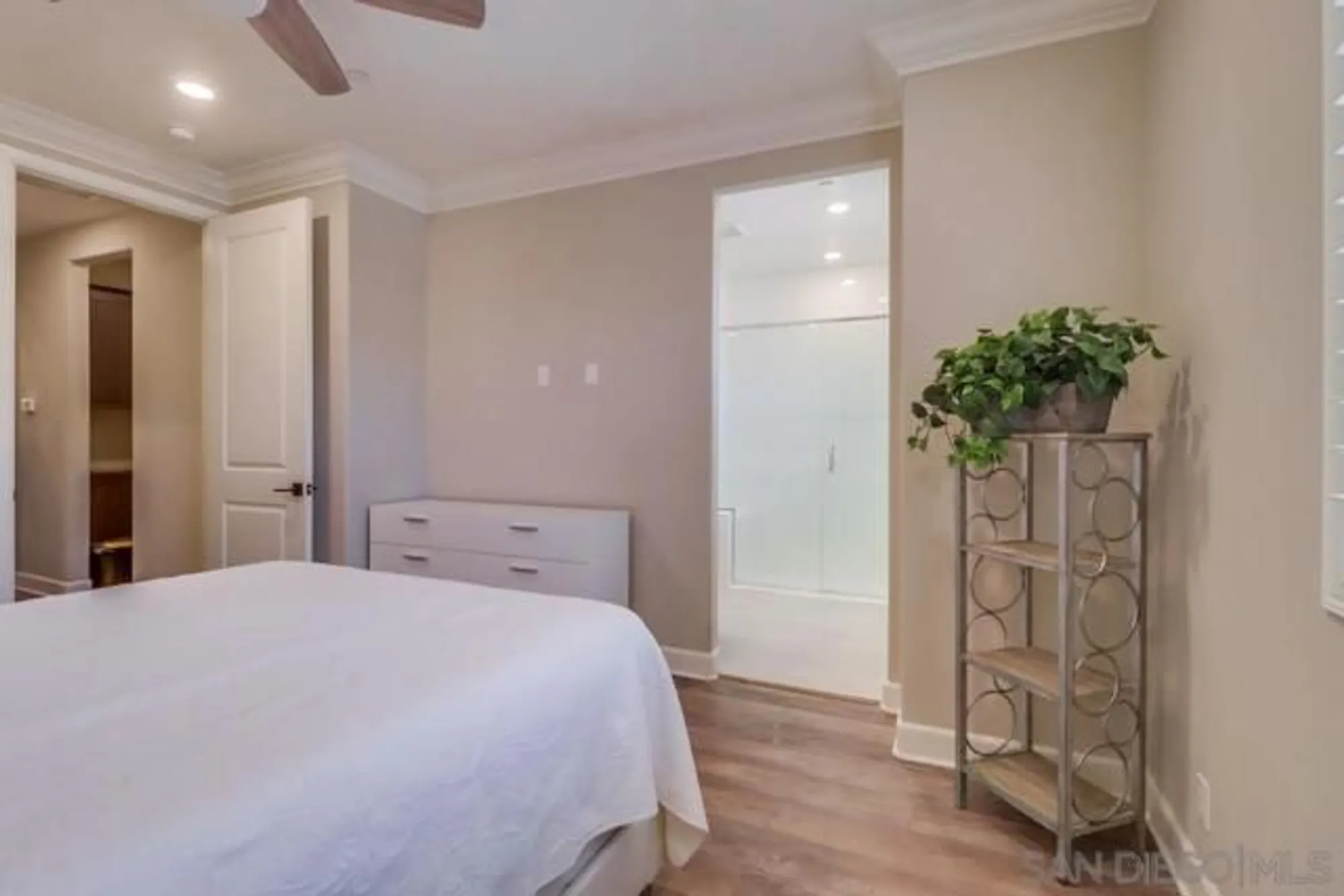 Property Slideshow image 23 of 40 | 16750 coyote bush dr unit 31, San Diego, CA, 92127