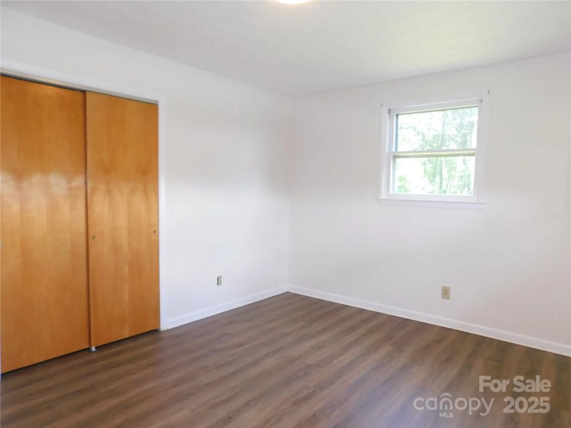 Property Slideshow image 20 of 33 | 125 fulton dr, Hendersonville, NC, 28792