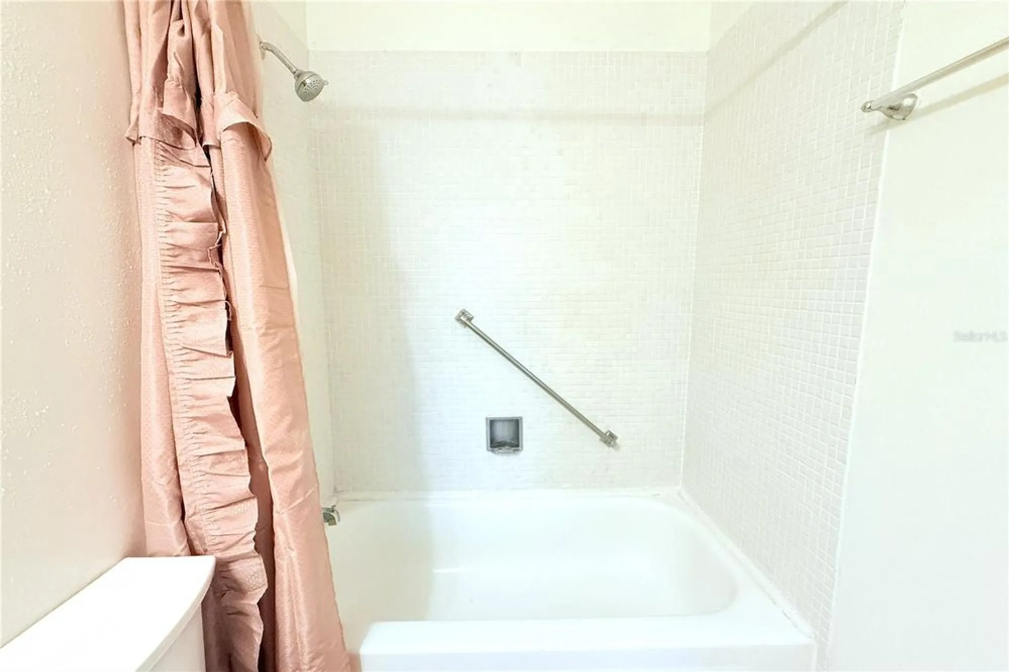 Property Slideshow image 26 of 40 | 101 cambridge trl apt 194, Sun City Center, FL, 33573