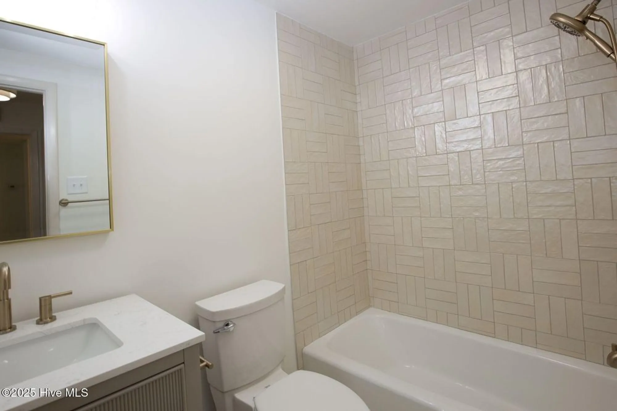 Property Slideshow image 16 of 28 | 317 driftwood cir unit b, Southern Pines, NC, 28387