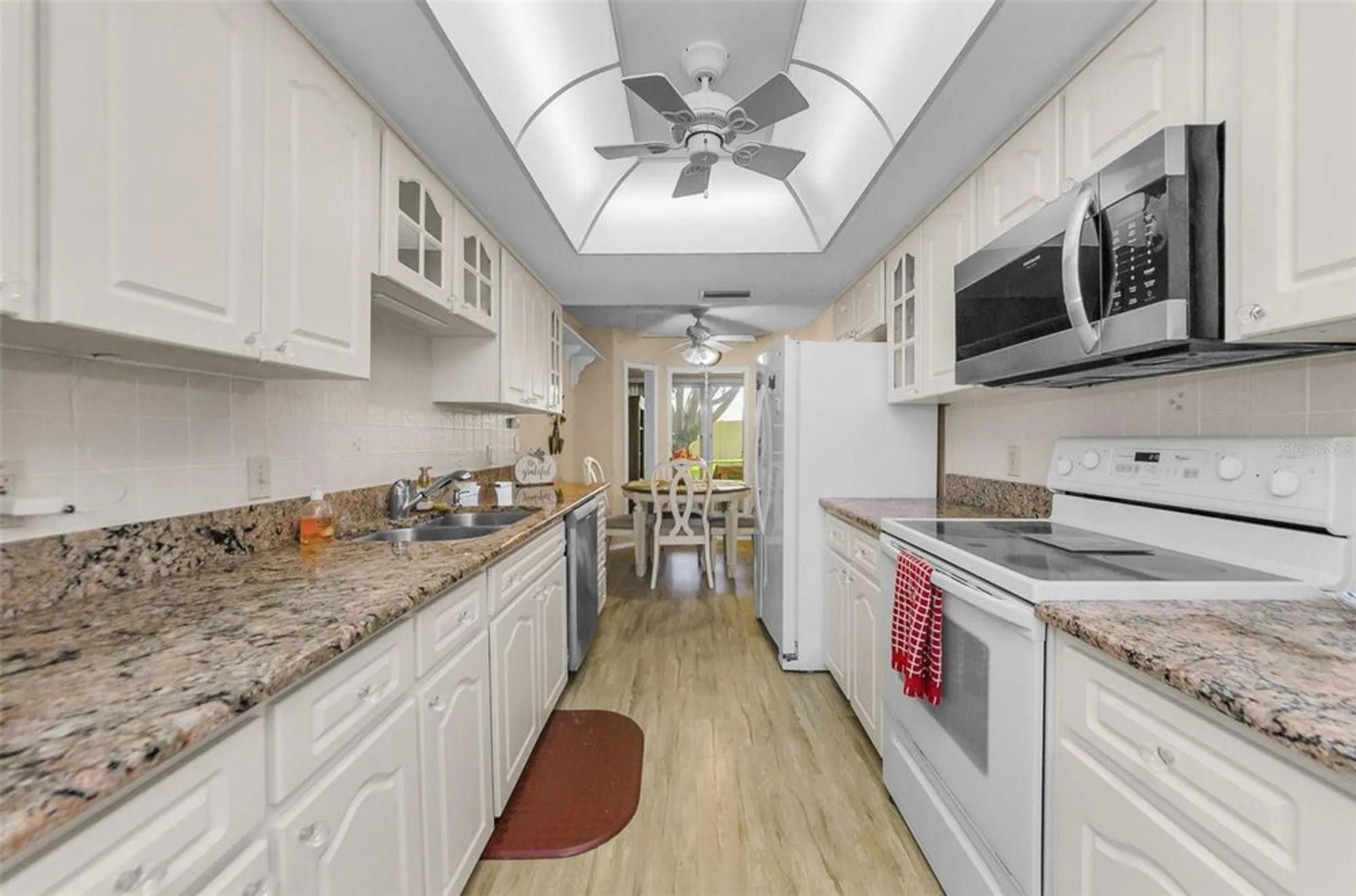 Property Slideshow image 12 of 41 | 11516 versailles ln, Port Richey, FL, 34668