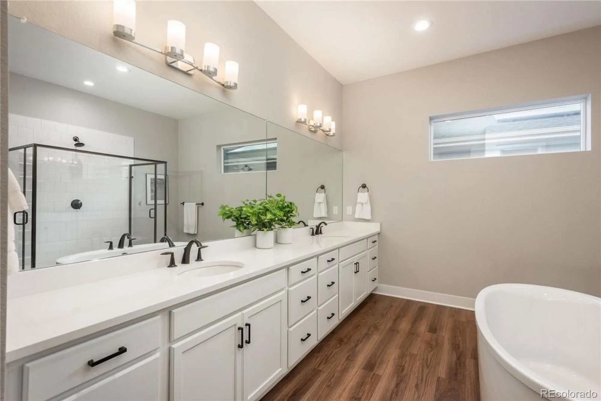 Property Slideshow image 18 of 49 | 5665 shadescale way, Castle Rock, CO, 80104