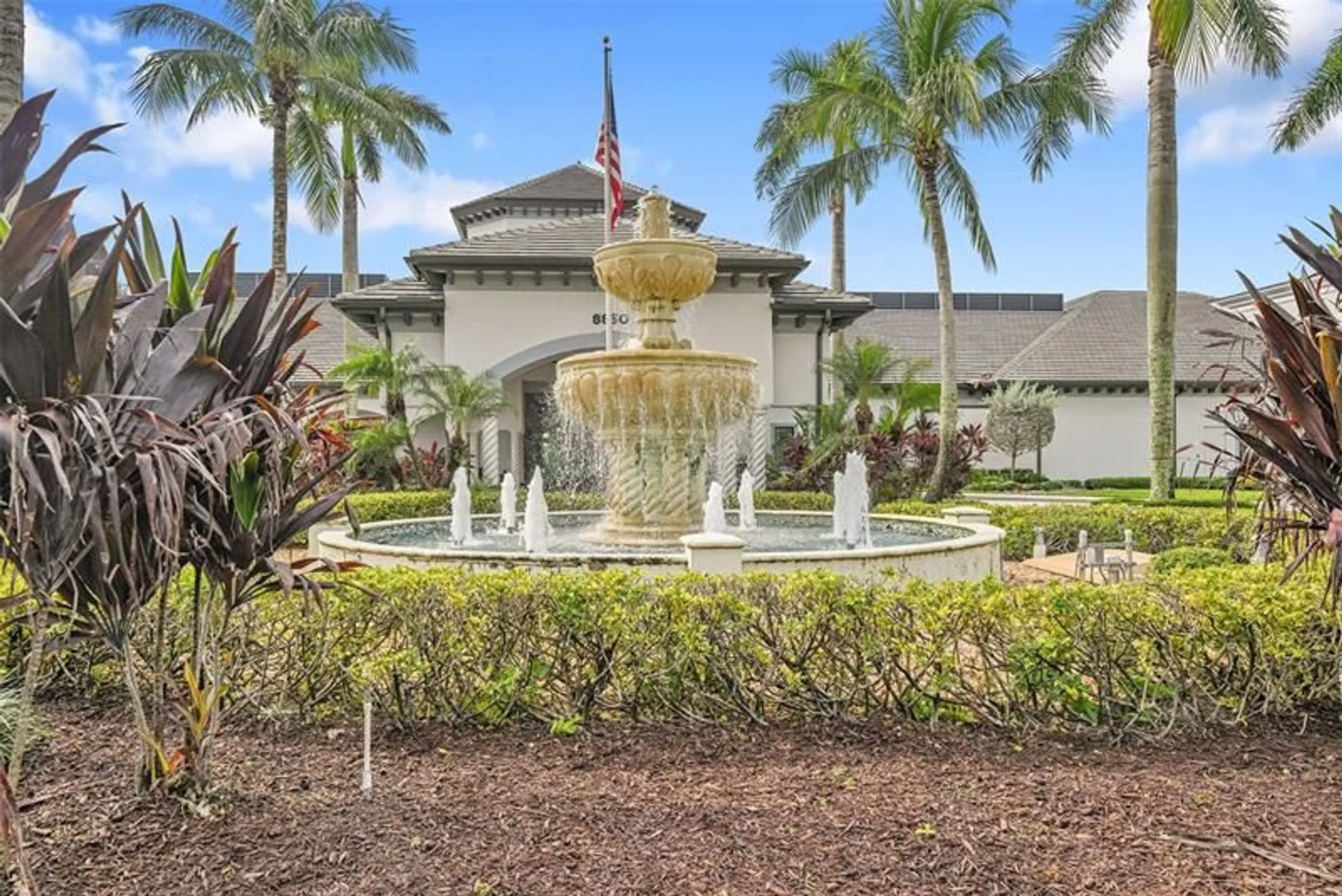 Property Slideshow image 34 of 62 | 8402 logia cir, Boynton Beach, FL, 33472