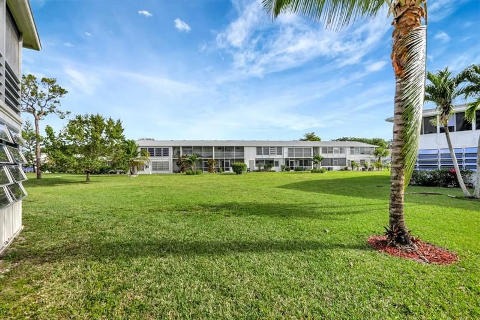 Property Slideshow image 19 of 38 | 275 markham m # 275, Deerfield Beach, FL, 33442