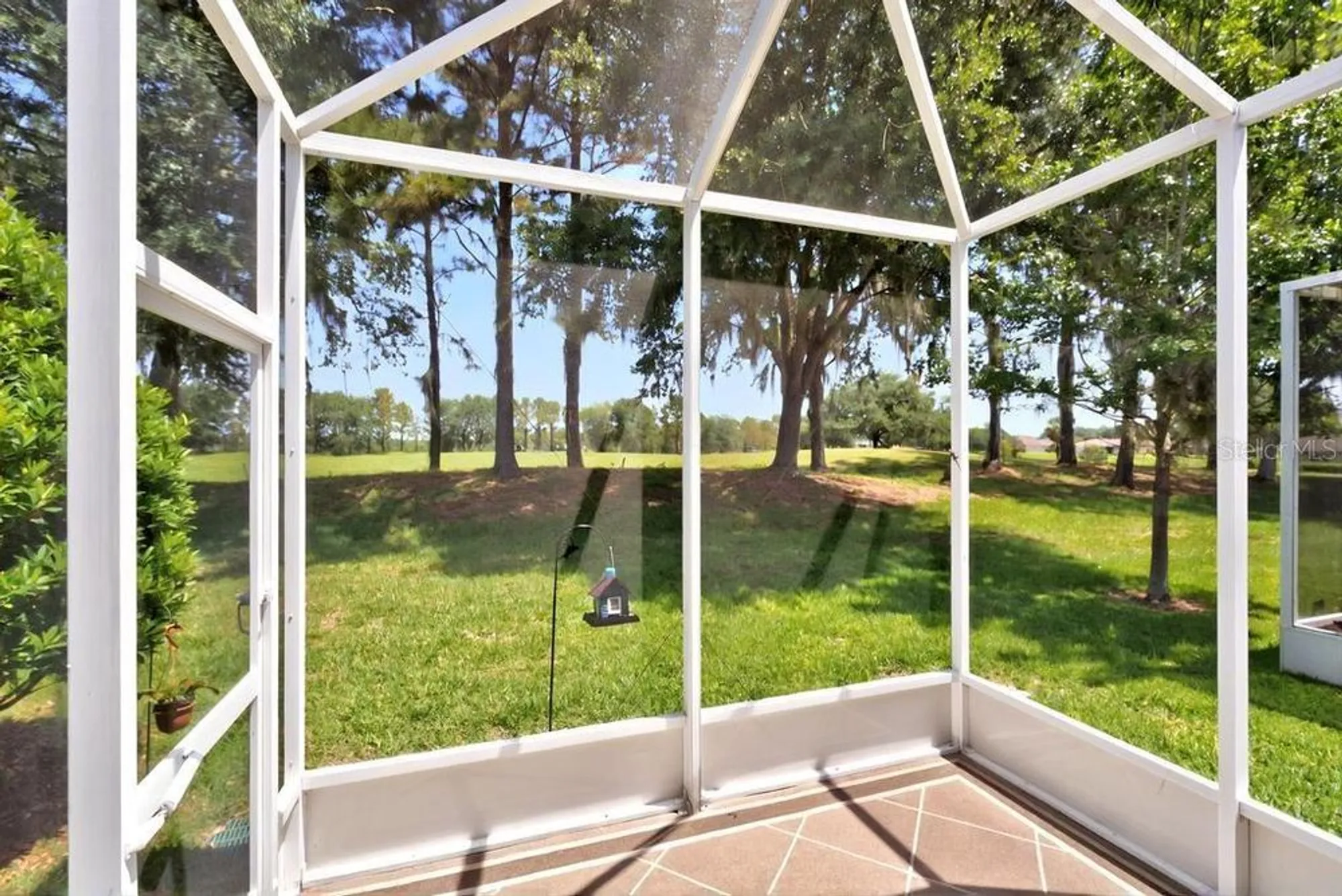 Property Slideshow image 10 of 38 | 27121 white plains way, Leesburg, FL, 34748