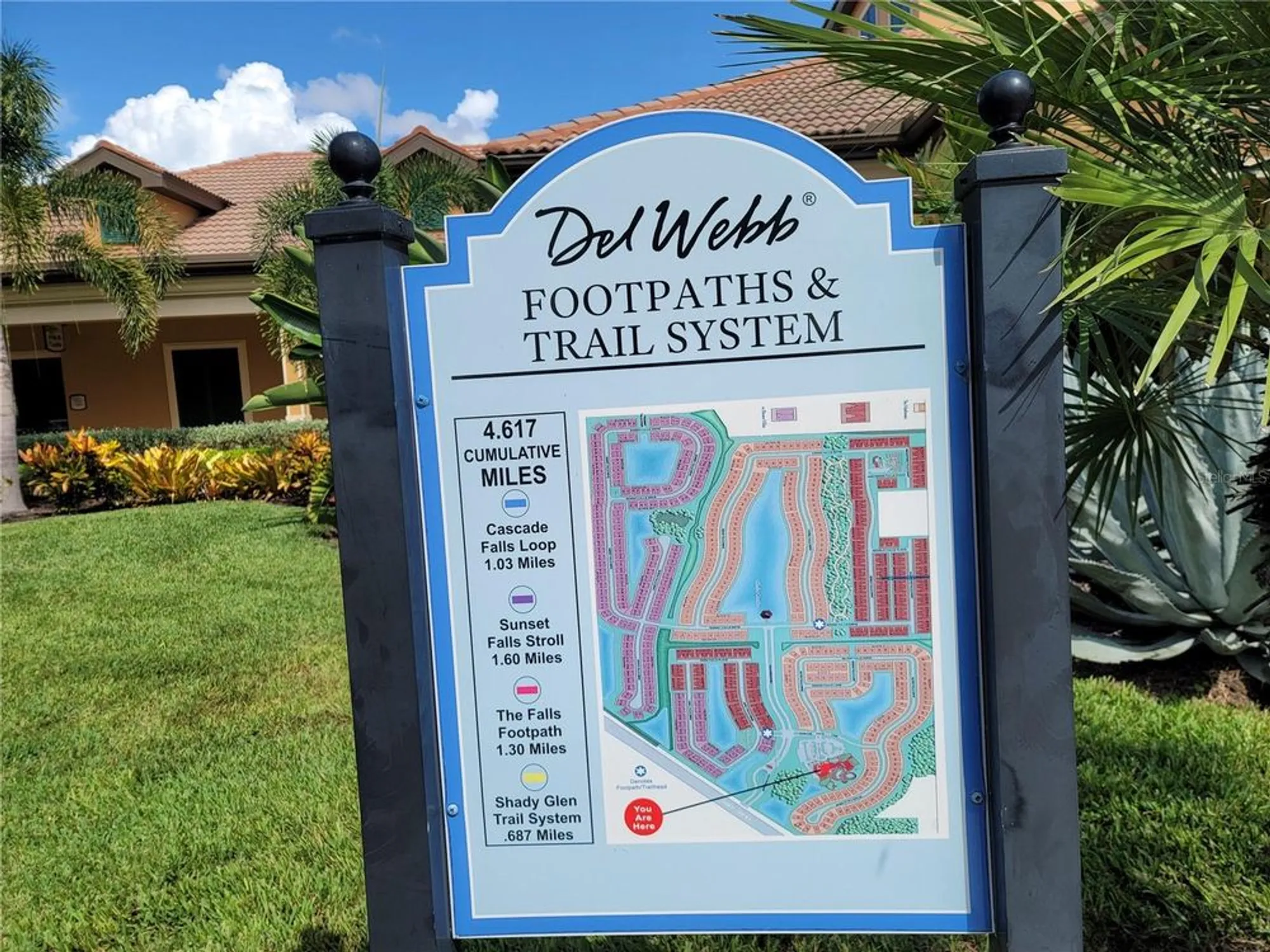 Property Slideshow image 39 of 100 | 303 bluewater falls ct, Apollo Beach, FL, 33572