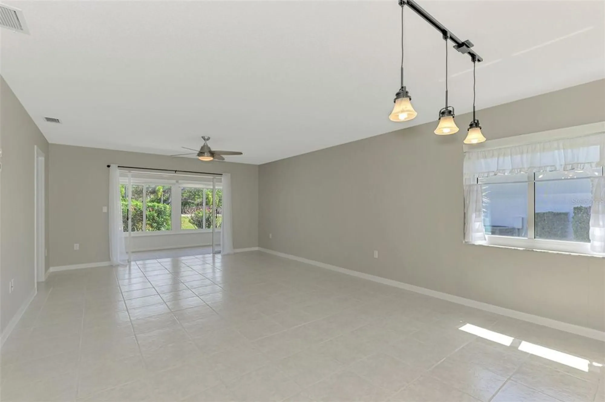 Property Slideshow image 16 of 71 | 501 sloop way, Nokomis, FL, 34275
