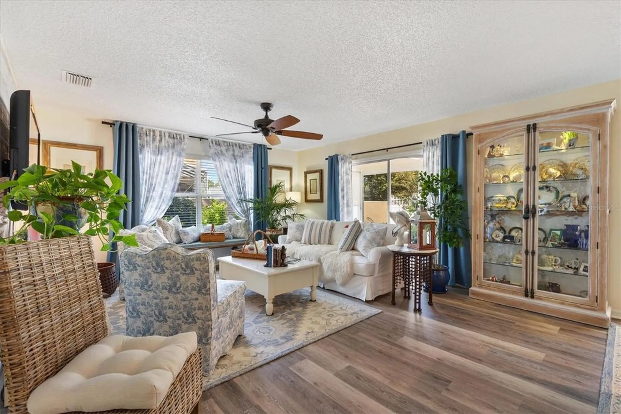 Property Slideshow image 10 of 45 | 17694 se 84th peyton ct, The Villages, FL, 32162