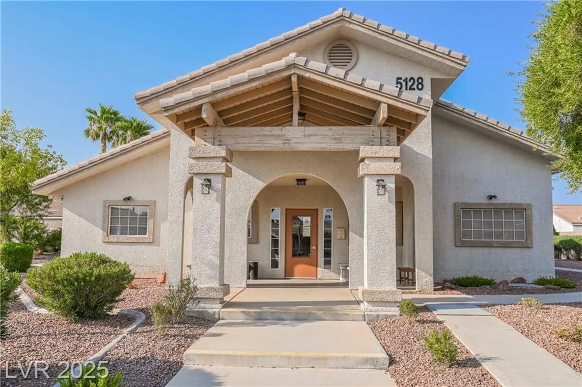 Property Slideshow image 18 of 22 | 4960 mascaro dr, Las Vegas, NV, 89122