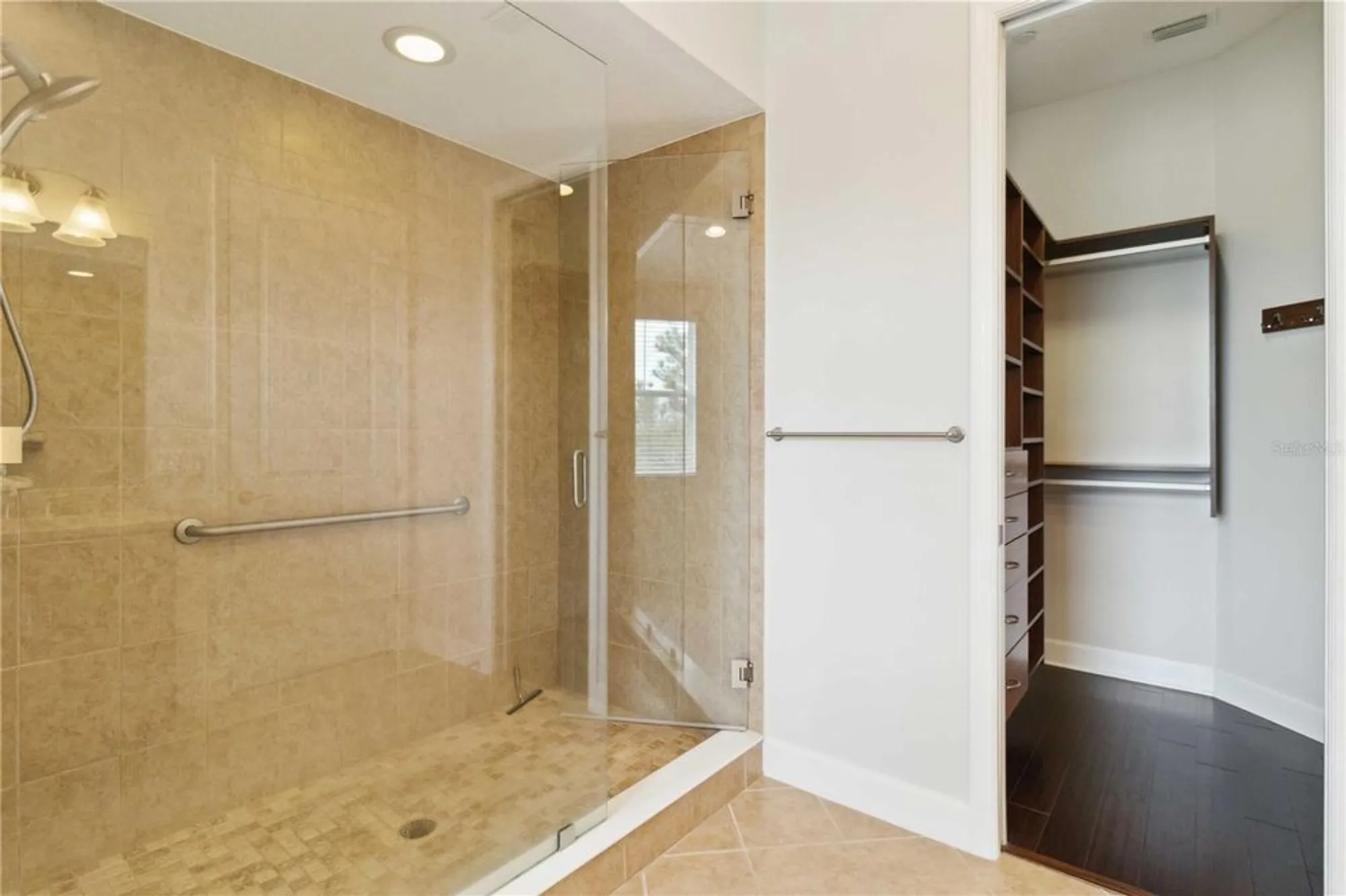 Property Slideshow image 20 of 88 | 230 sapphire lake dr unit 201, Bradenton, FL, 34209