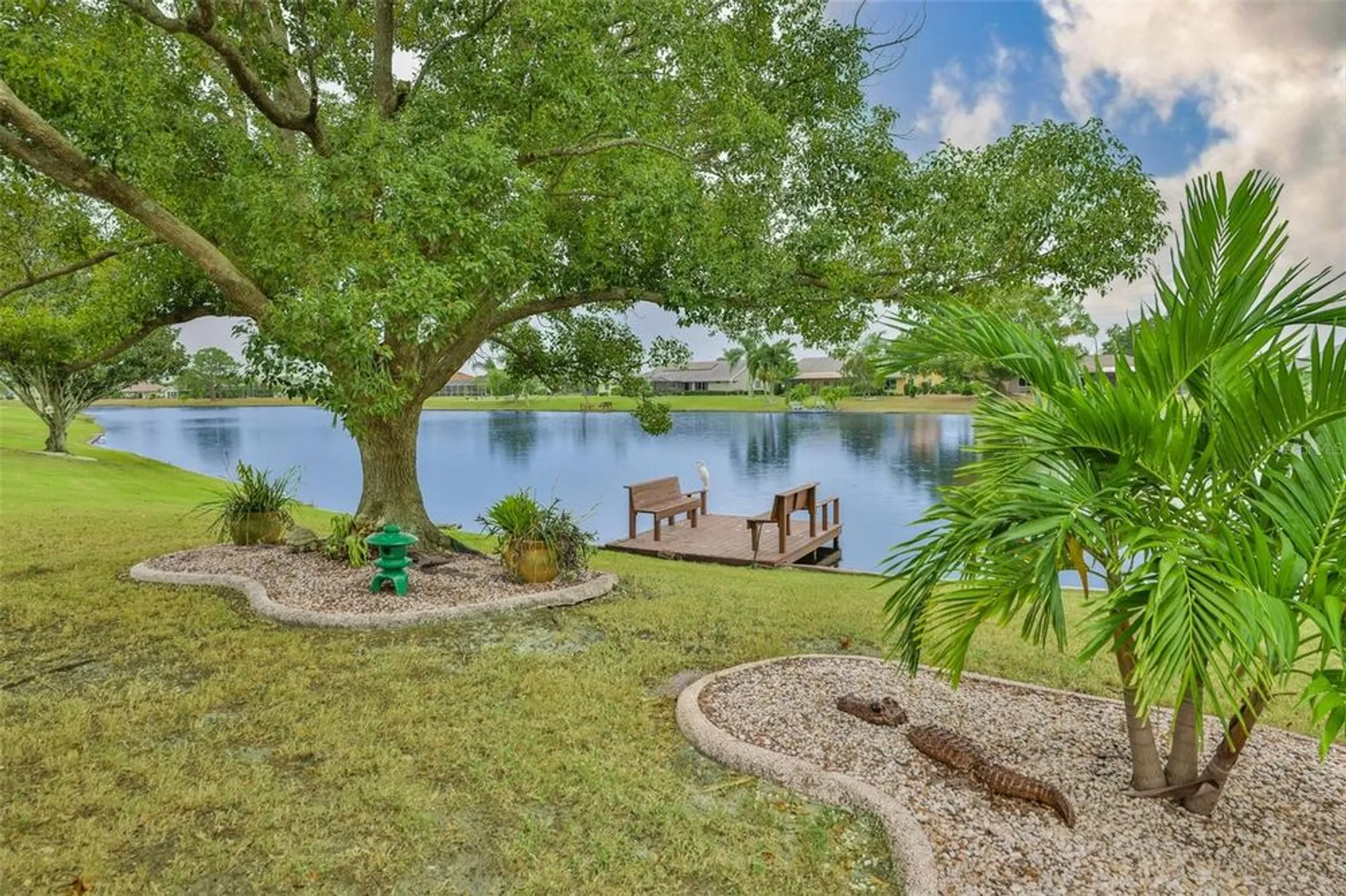 Property Slideshow image 35 of 59 | 1928 east view dr, Sun City Center, FL, 33573