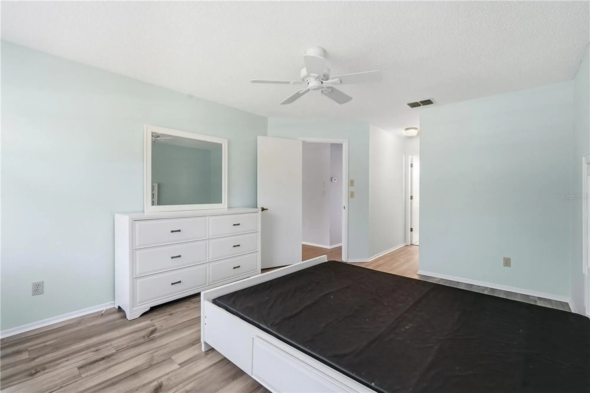 Property Slideshow image 18 of 31 | 3499 cedar ln, Palm Harbor, FL, 34684