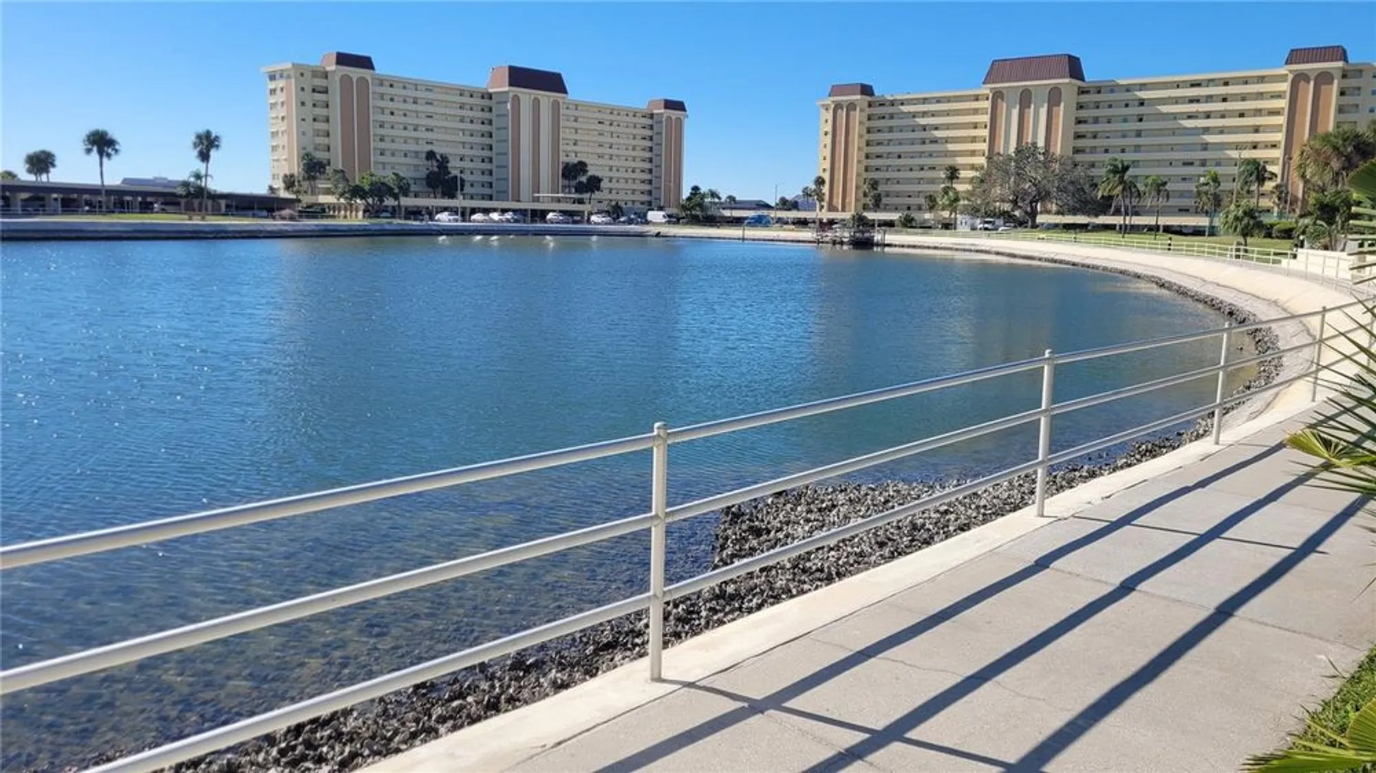 Property Slideshow image 21 of 32 | 4650 cove cir apt 111, St Petersburg, FL, 33708