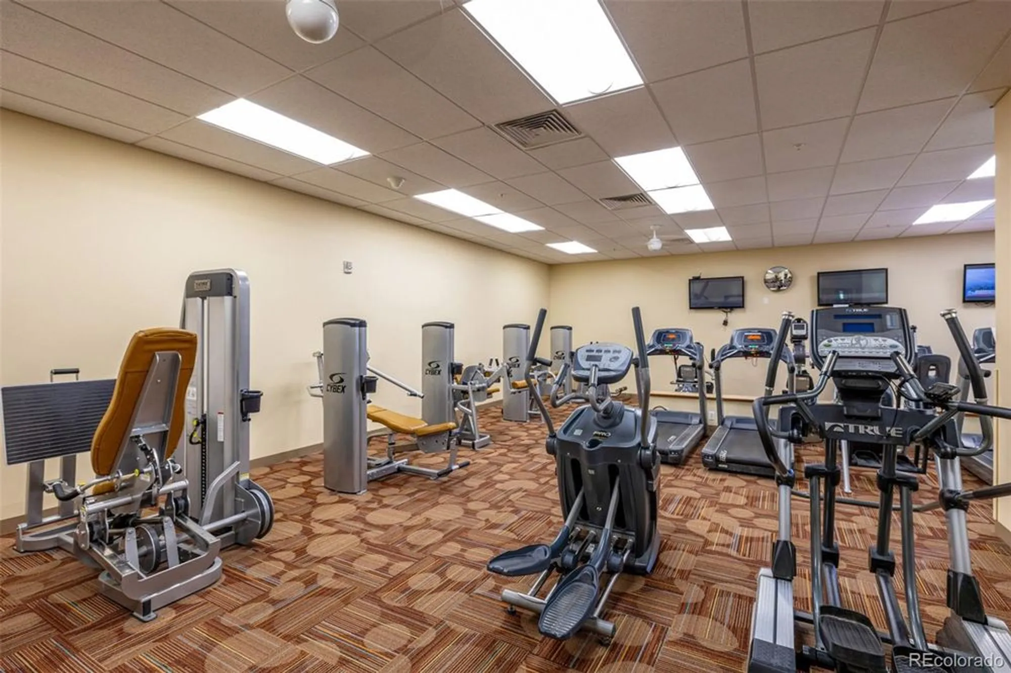 Property Slideshow image 37 of 47 | 13787 e marina dr b, Aurora, CO, 80014