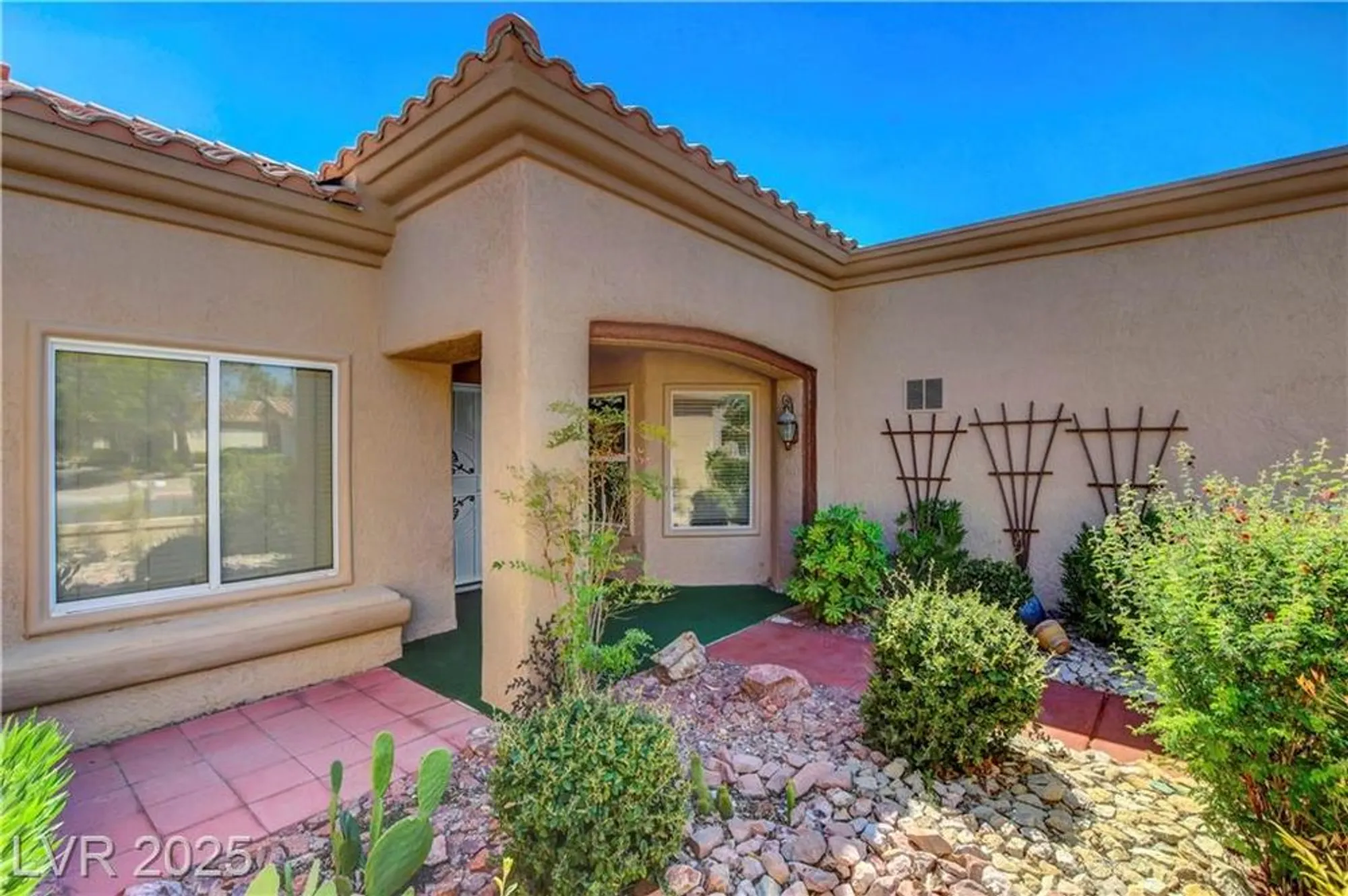 Property Slideshow image 8 of 58 | 9929 hemet dr, Las Vegas, NV, 89134