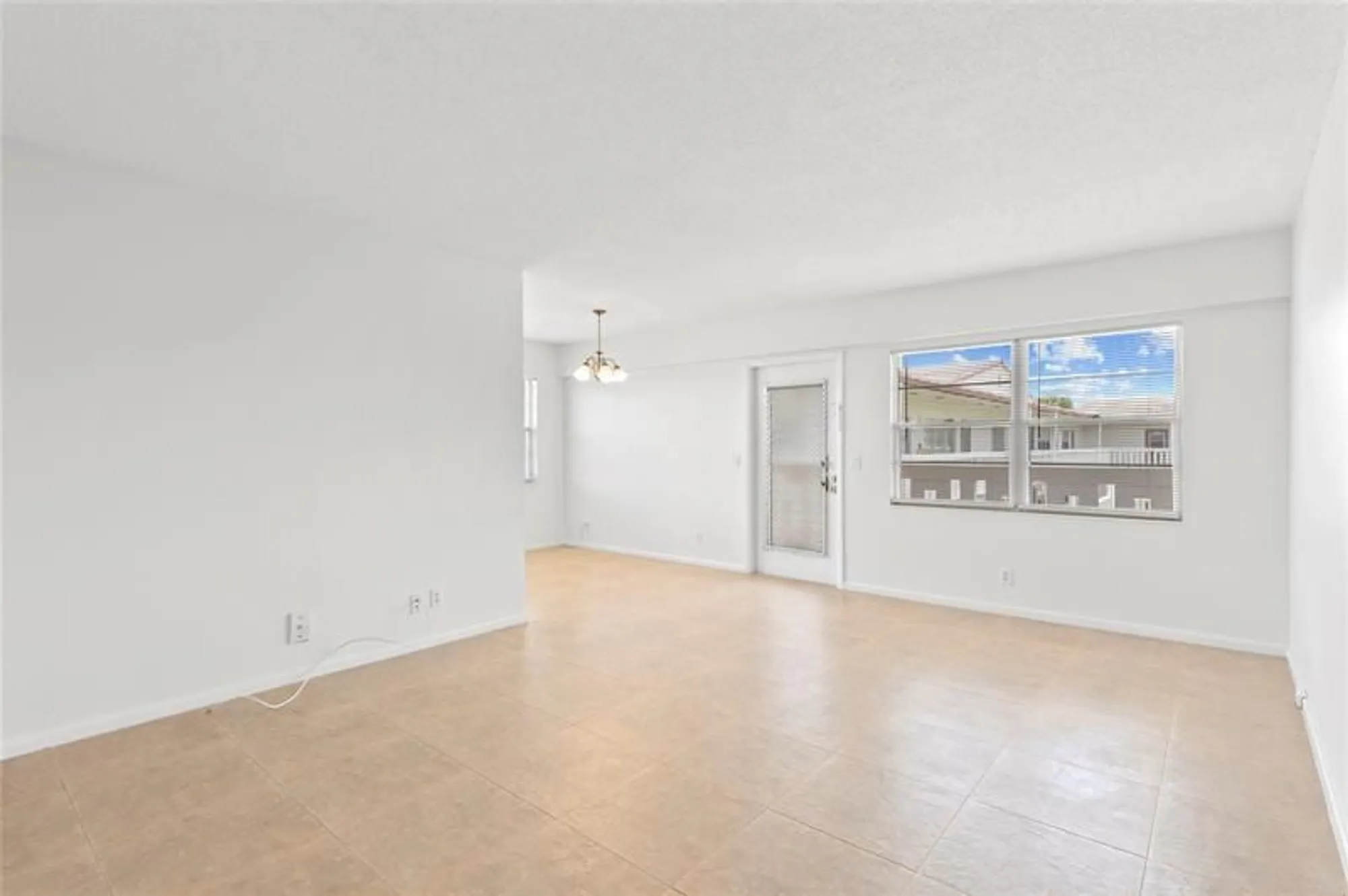 Property Slideshow image 15 of 26 | 410 fanshaw j # 410, Boca Raton, FL, 33434