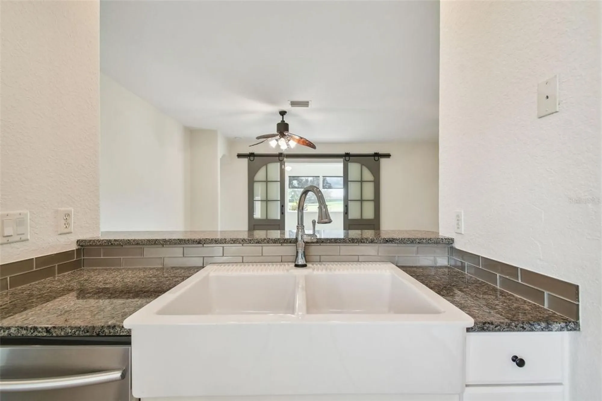 Property Slideshow image 21 of 97 | 13141 palmilla cir, Dade City, FL, 33525