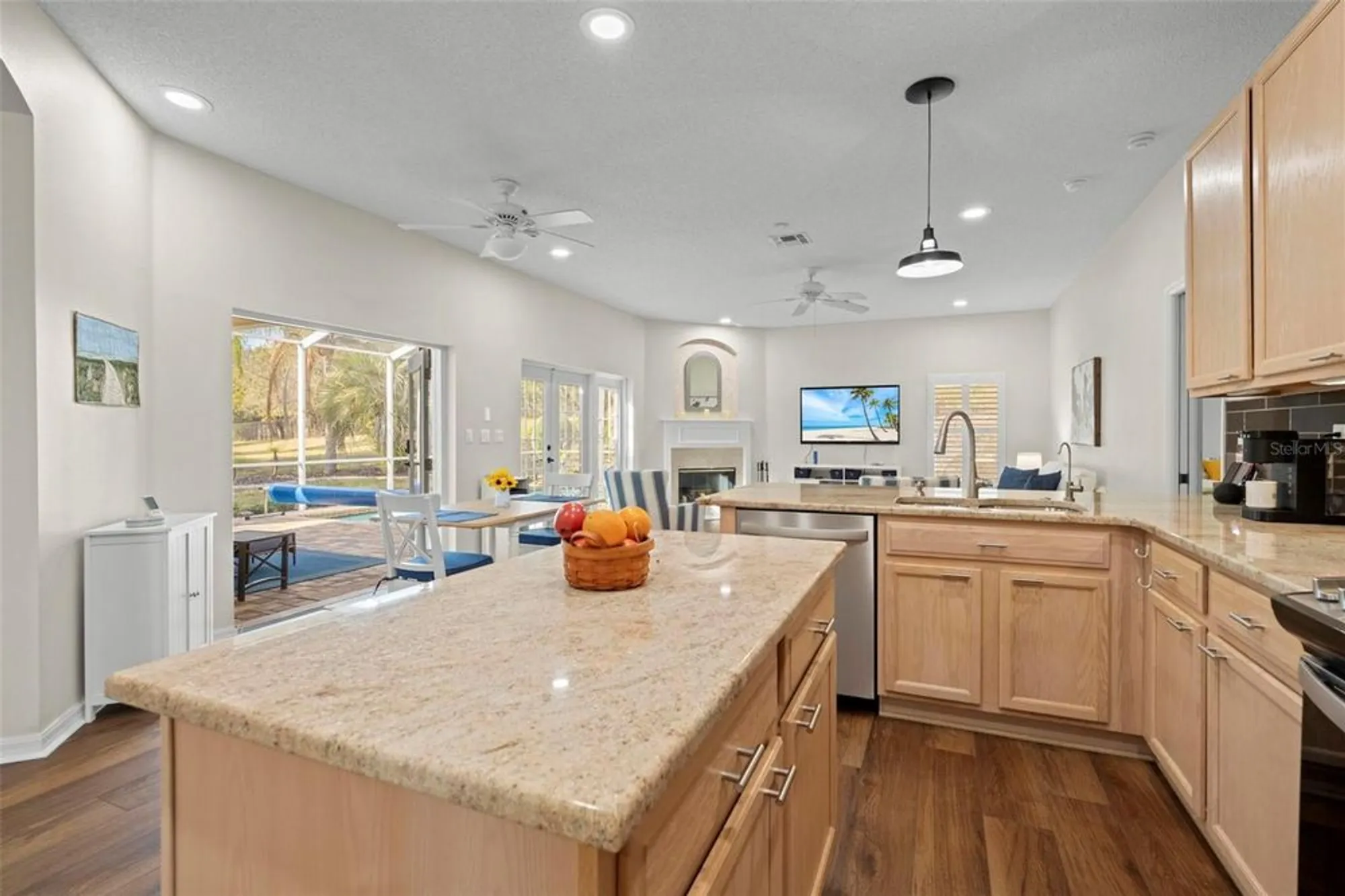 Property Slideshow image 11 of 54 | 332 mcintosh ct, Spring Hill, FL, 34609