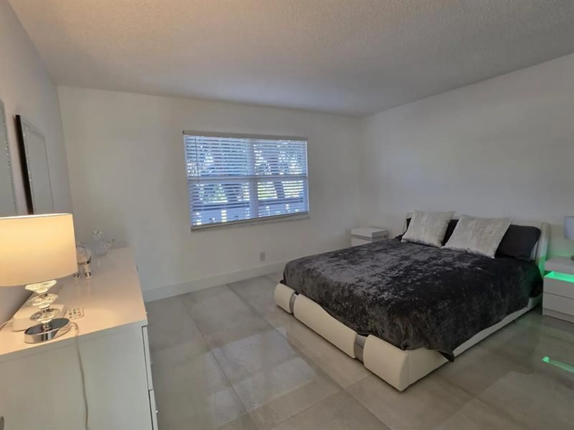 Property Slideshow image 18 of 40 | 3202 portofino pt j2, Coconut Creek, FL, 33066