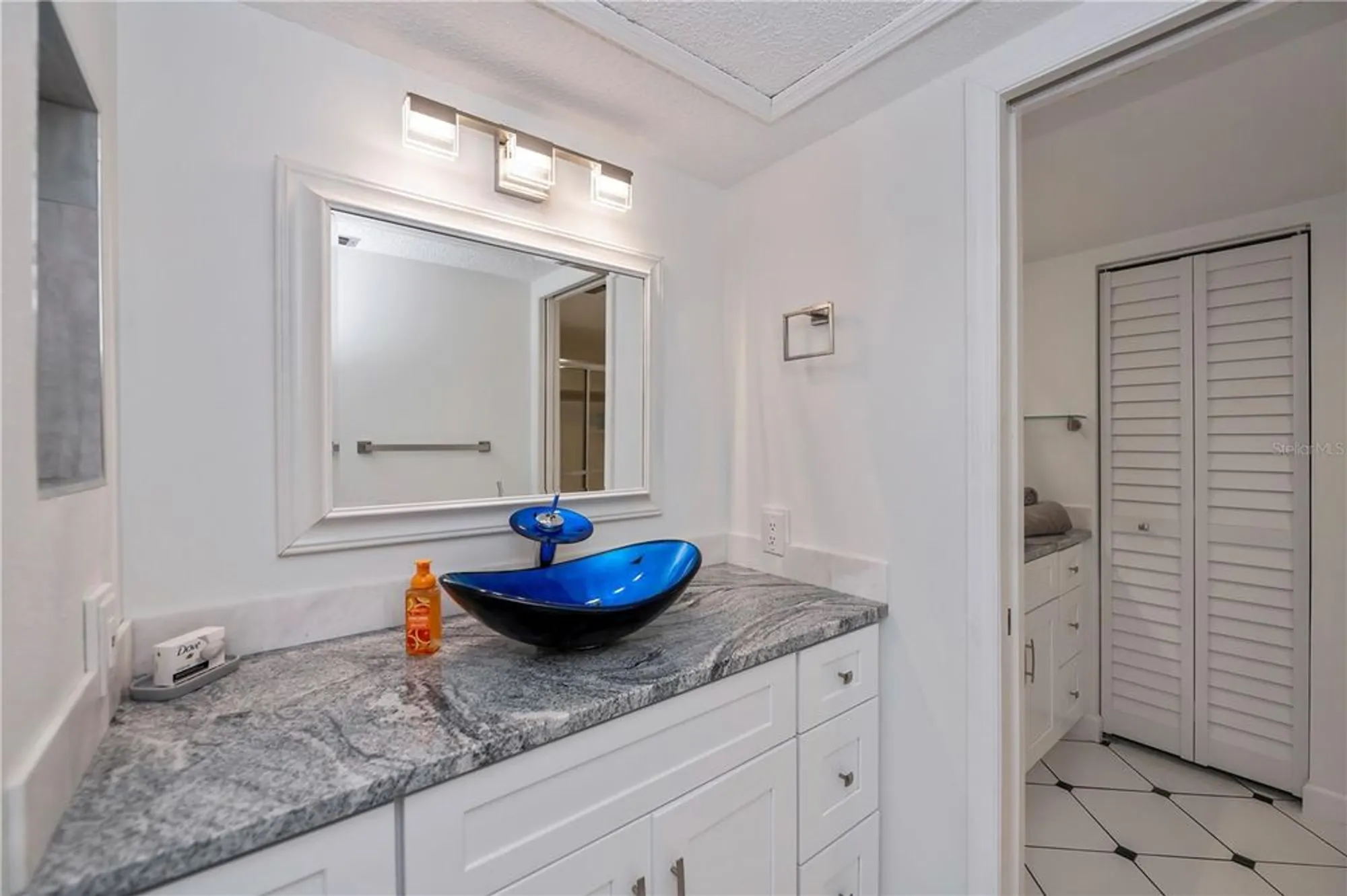 Property Slideshow image 33 of 59 | 262 cerromar way 53, Venice, FL, 34293