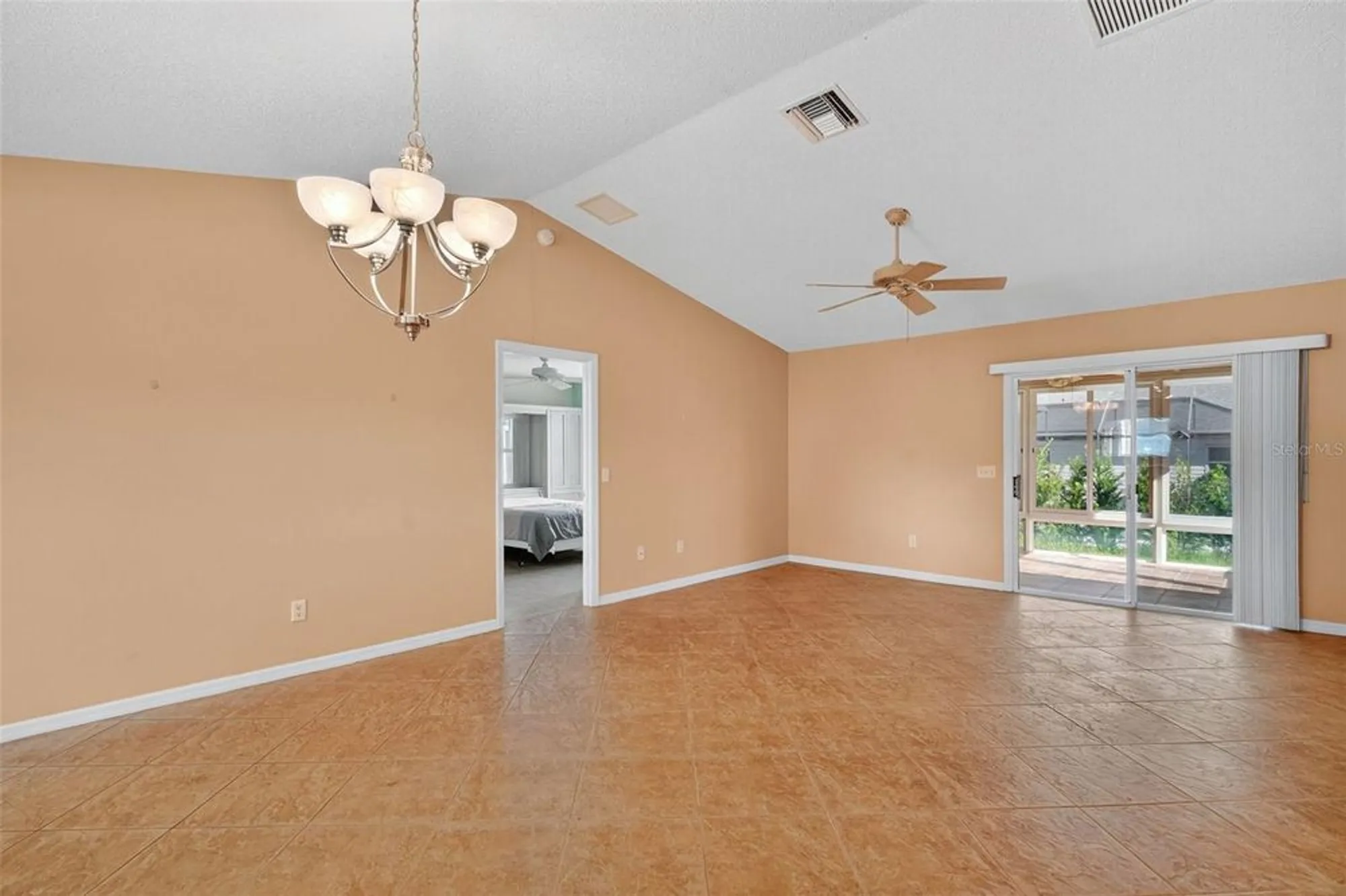 Property Slideshow image 5 of 26 | 1625 abercrombie way, The Villages, FL, 32162