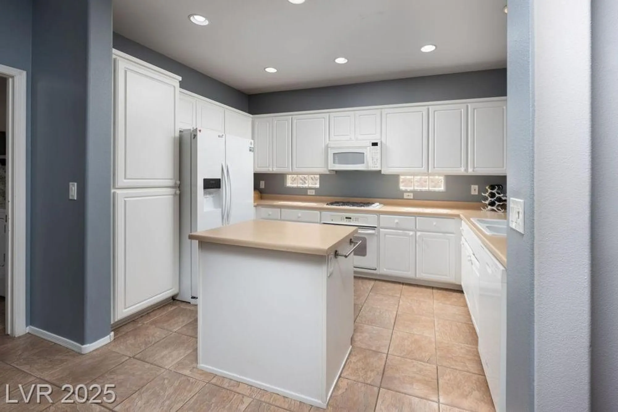Property Slideshow image 16 of 53 | 2315 sand lily st, Henderson, NV, 89052