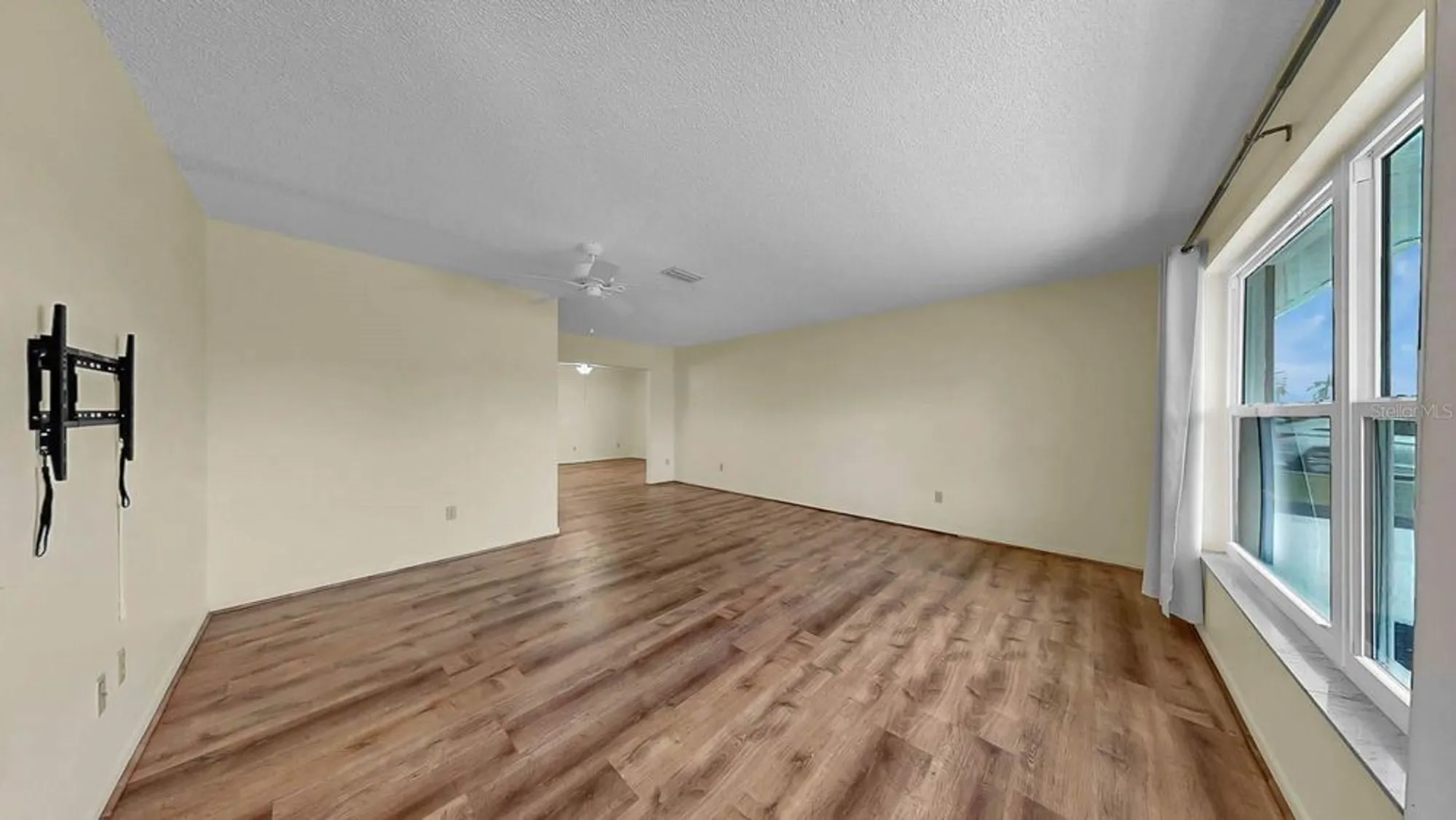 Property Slideshow image 34 of 41 | 663 allegheny dr, Sun City Center, FL, 33573