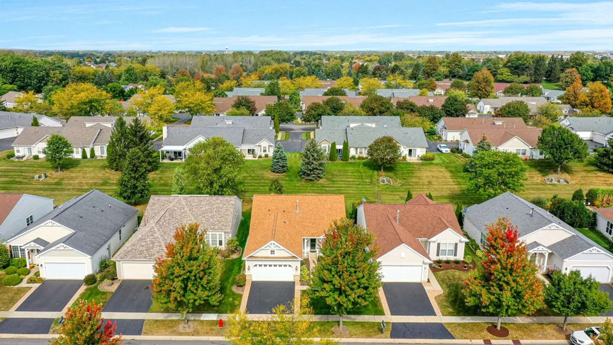 Property Slideshow image 38 of 43 | 12250 songbird ln, Huntley, IL, 60142