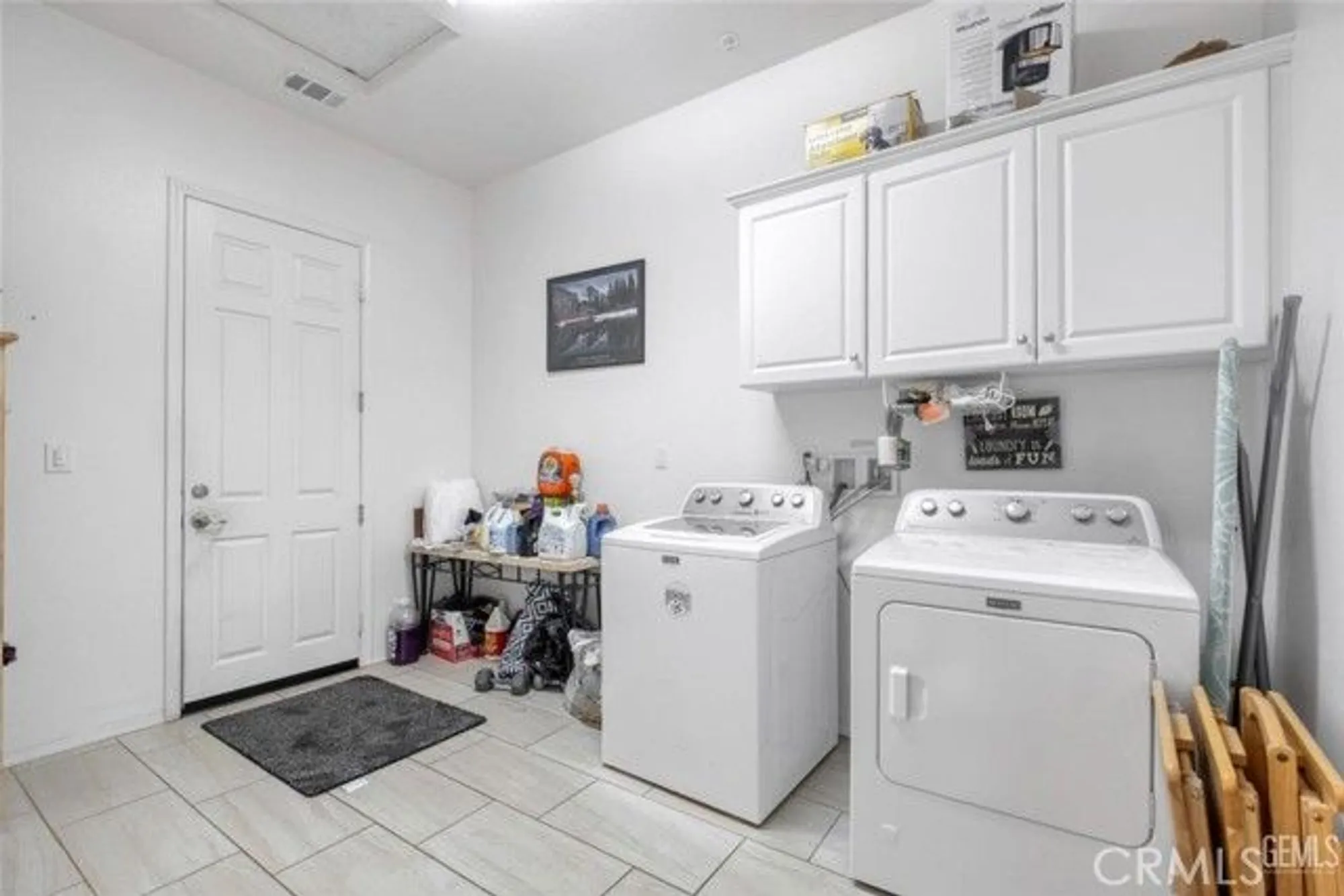 Property Slideshow image 17 of 27 | 9903 francois ln, Bakersfield, CA, 93306