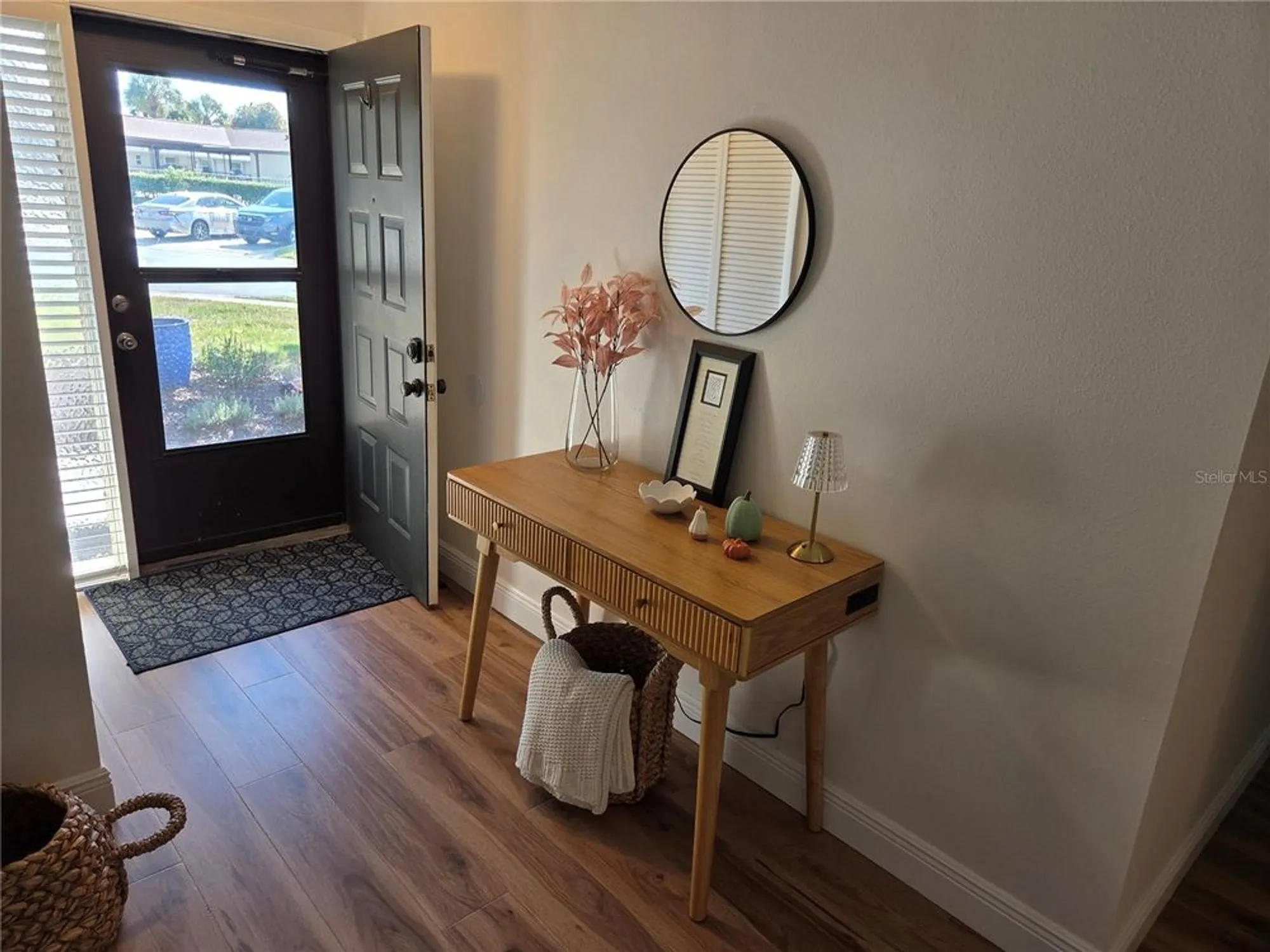 Property Slideshow image 4 of 43 | 1342 stonehaven ln, Dunedin, FL, 34698