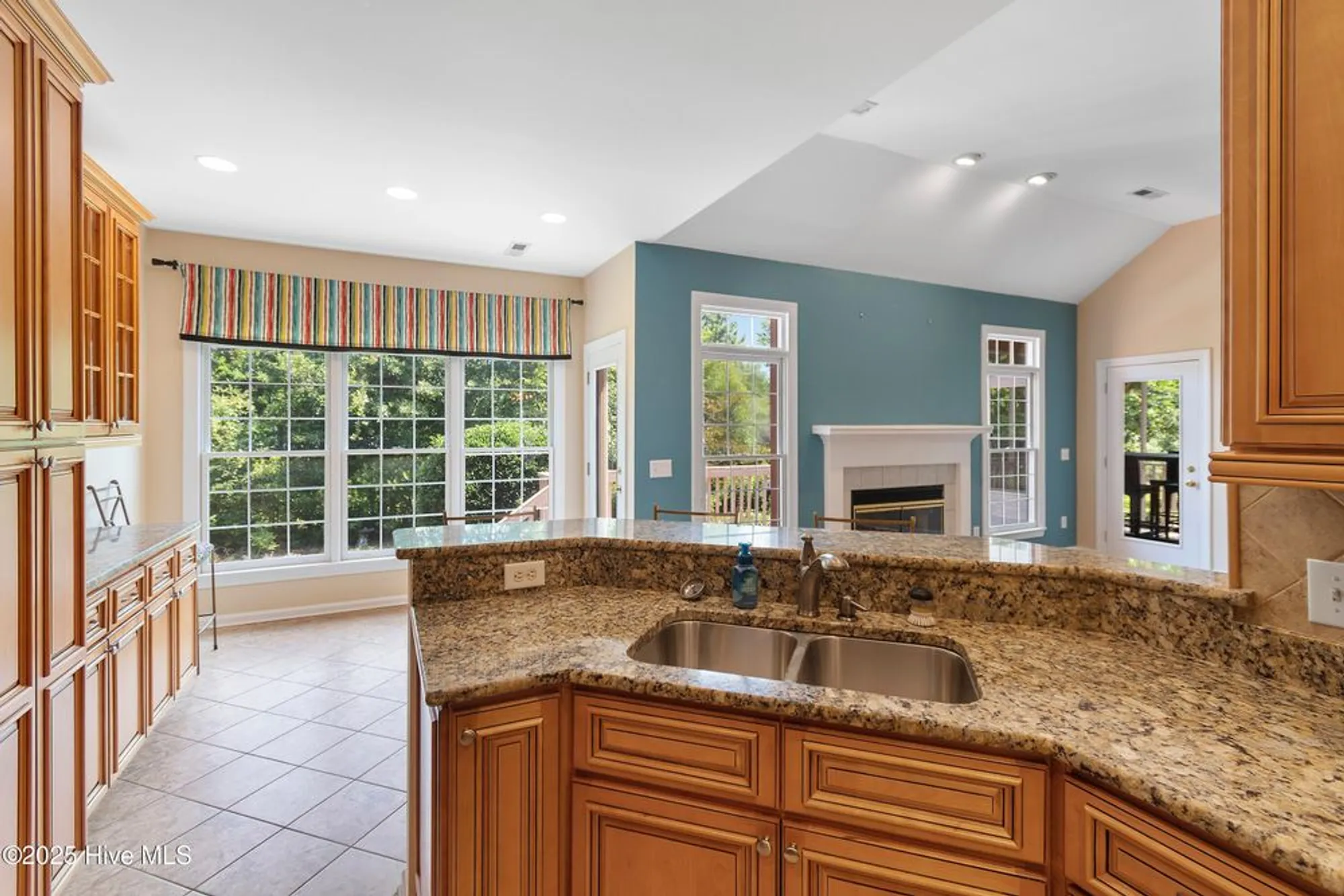 Property Slideshow image 18 of 43 | 4176 silverleaf dr, Southport, NC, 28461