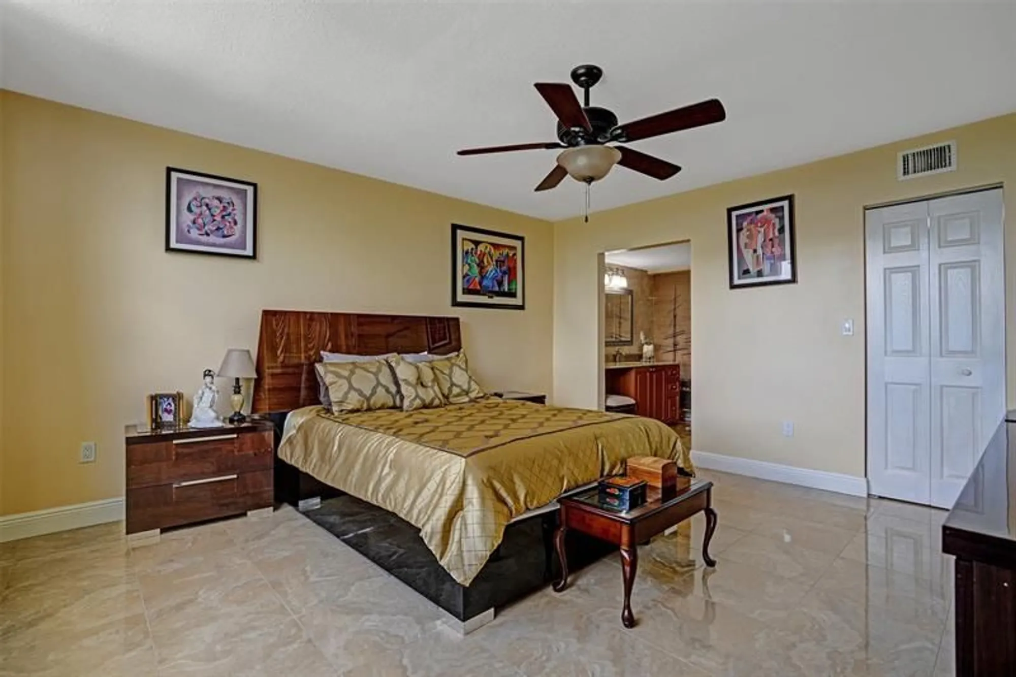 Property Slideshow image 21 of 48 | 1101 colony point cir 403, Pembroke Pines, FL, 33026